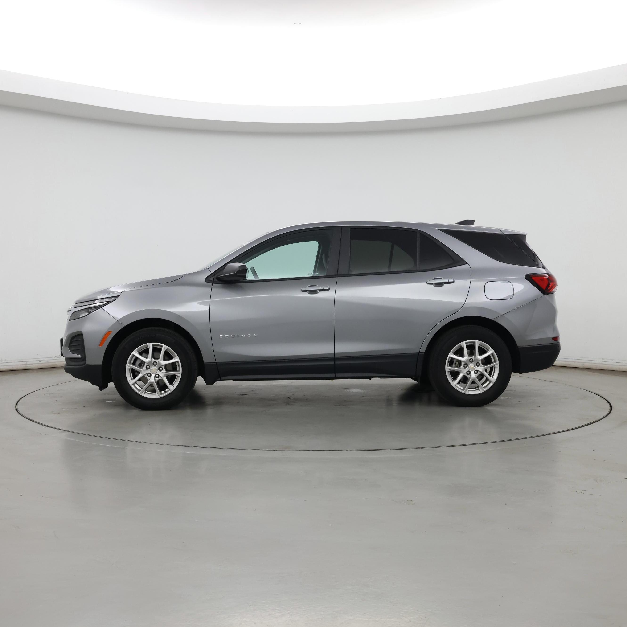 Thumbnail: 2023 Chevrolet Equinox - 3