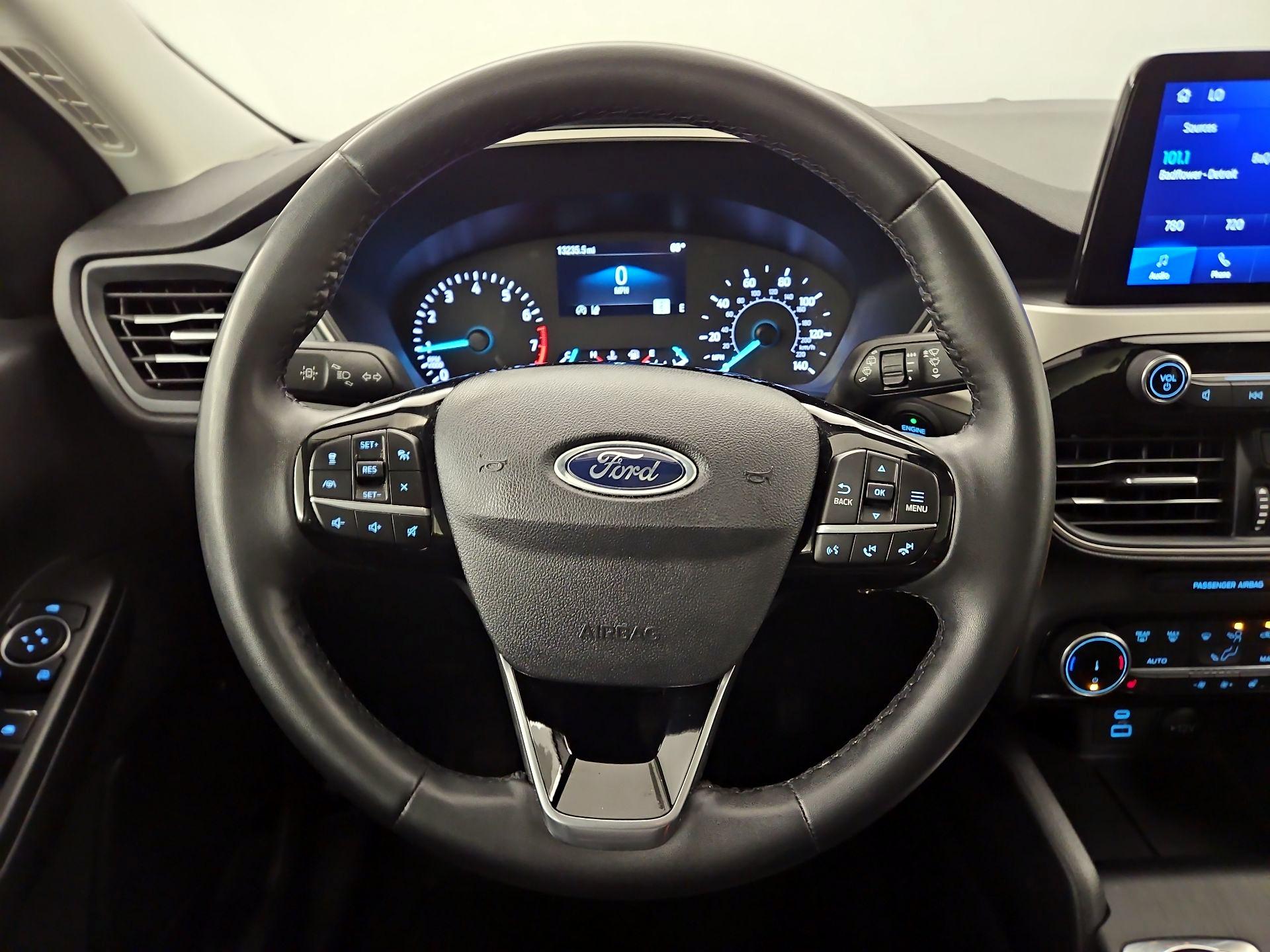 Thumbnail: 2022 Ford Escape - 10