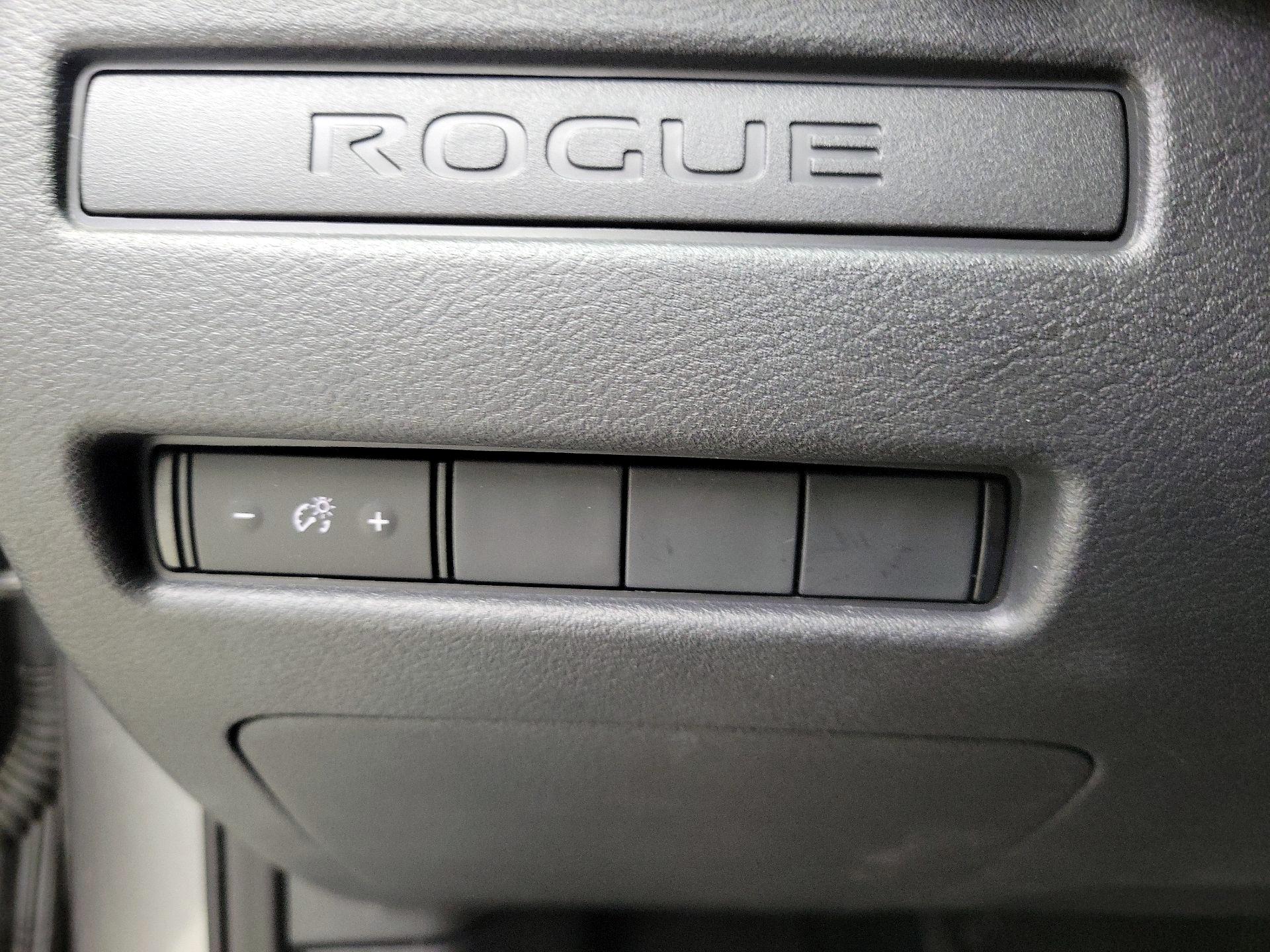 Thumbnail: 2022 Nissan Rogue - 13