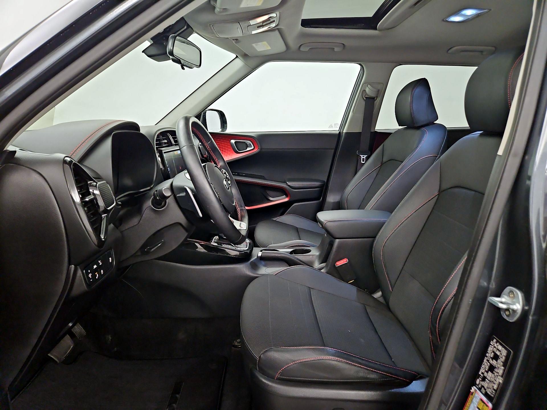 Thumbnail: 2020 Kia Soul - 11