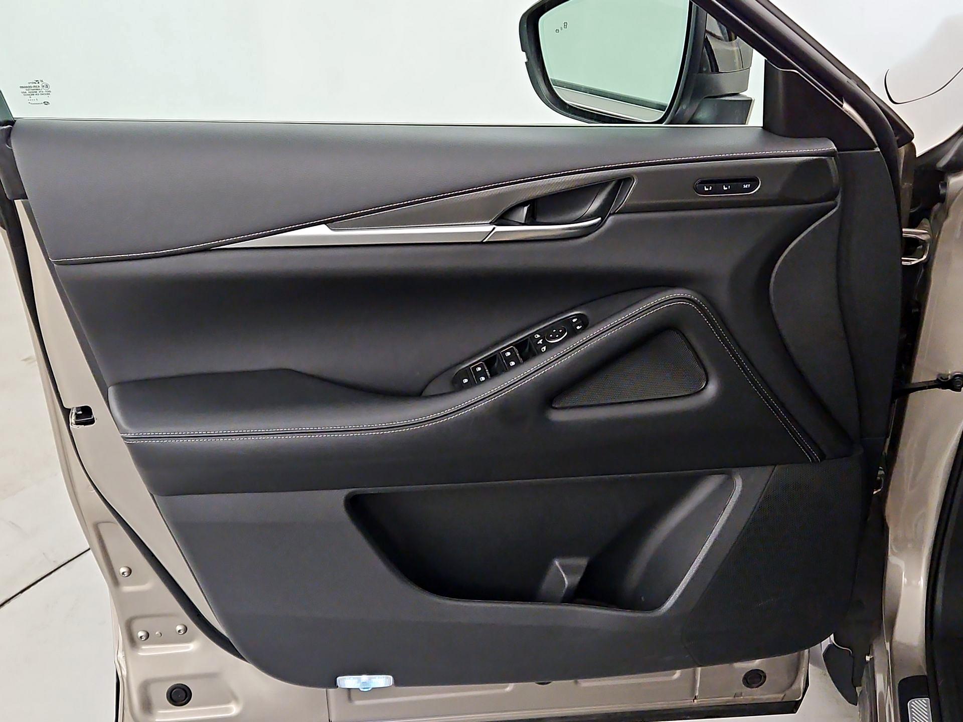 Thumbnail: 2023 INFINITI QX60 - 12