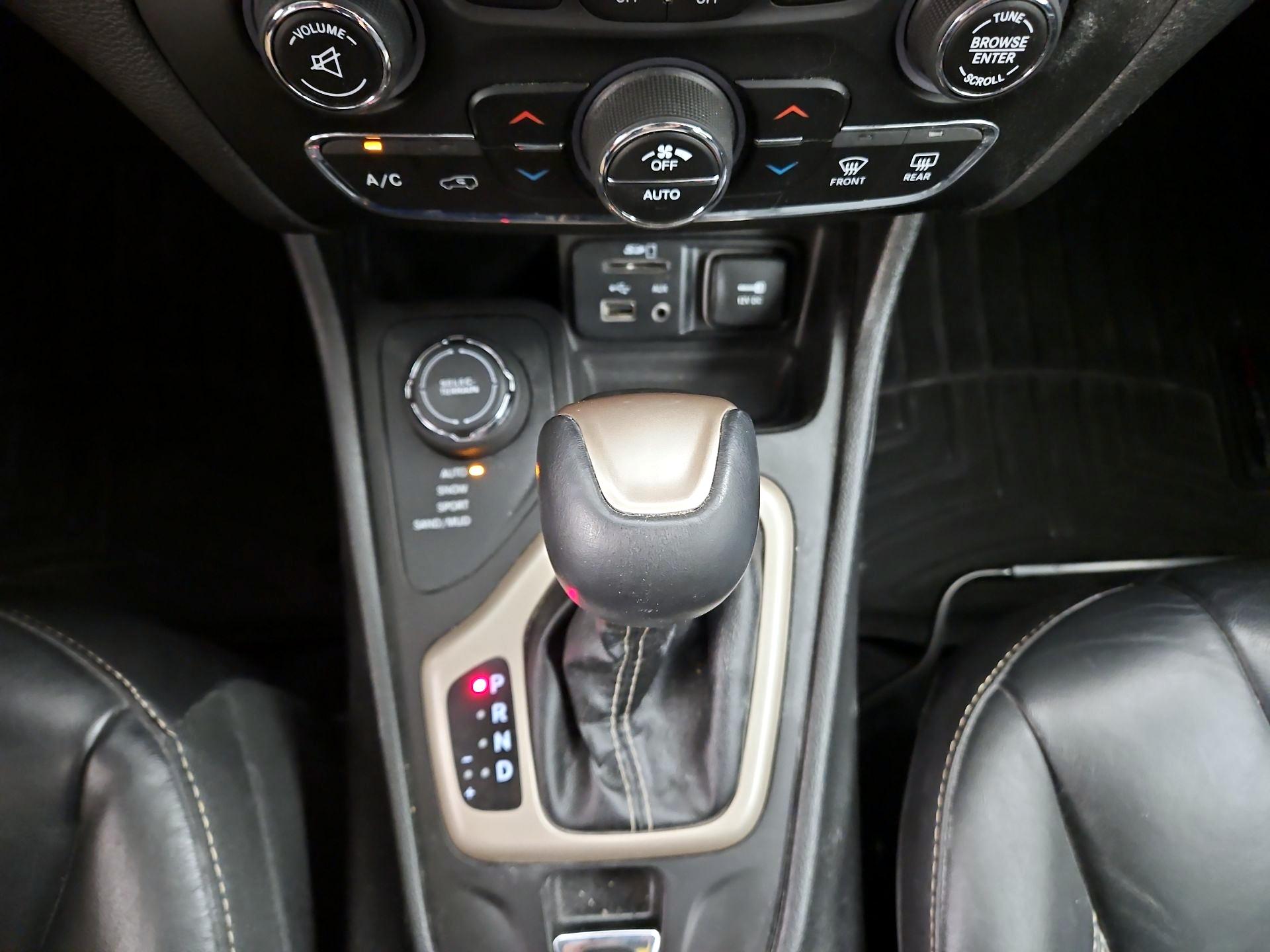 Thumbnail: 2017 Jeep Cherokee - 18