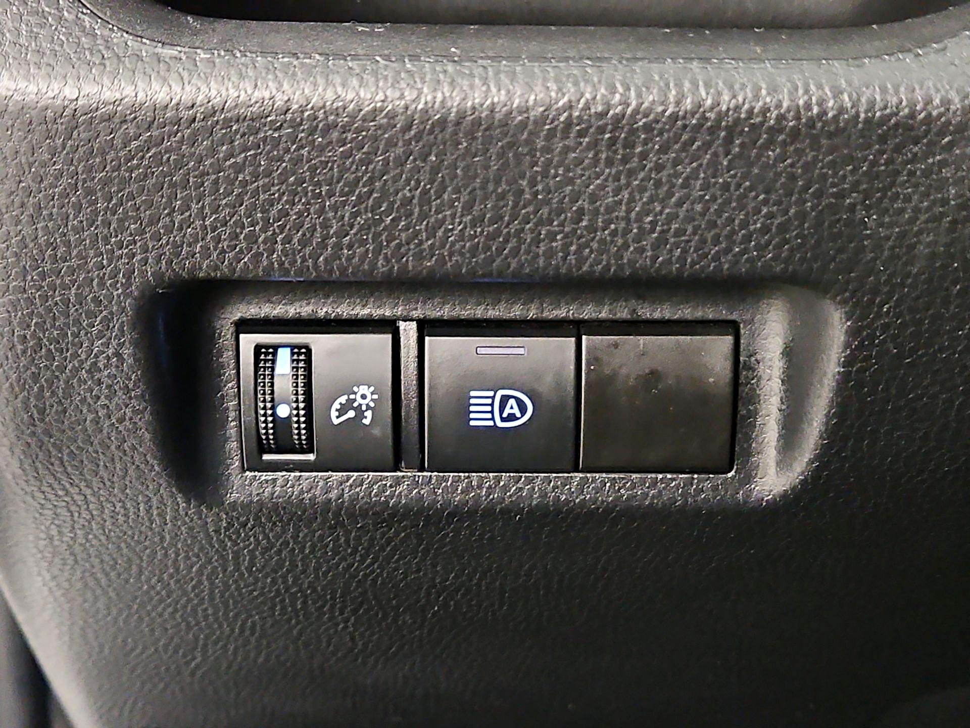 Thumbnail: 2022 Toyota RAV4 - 13