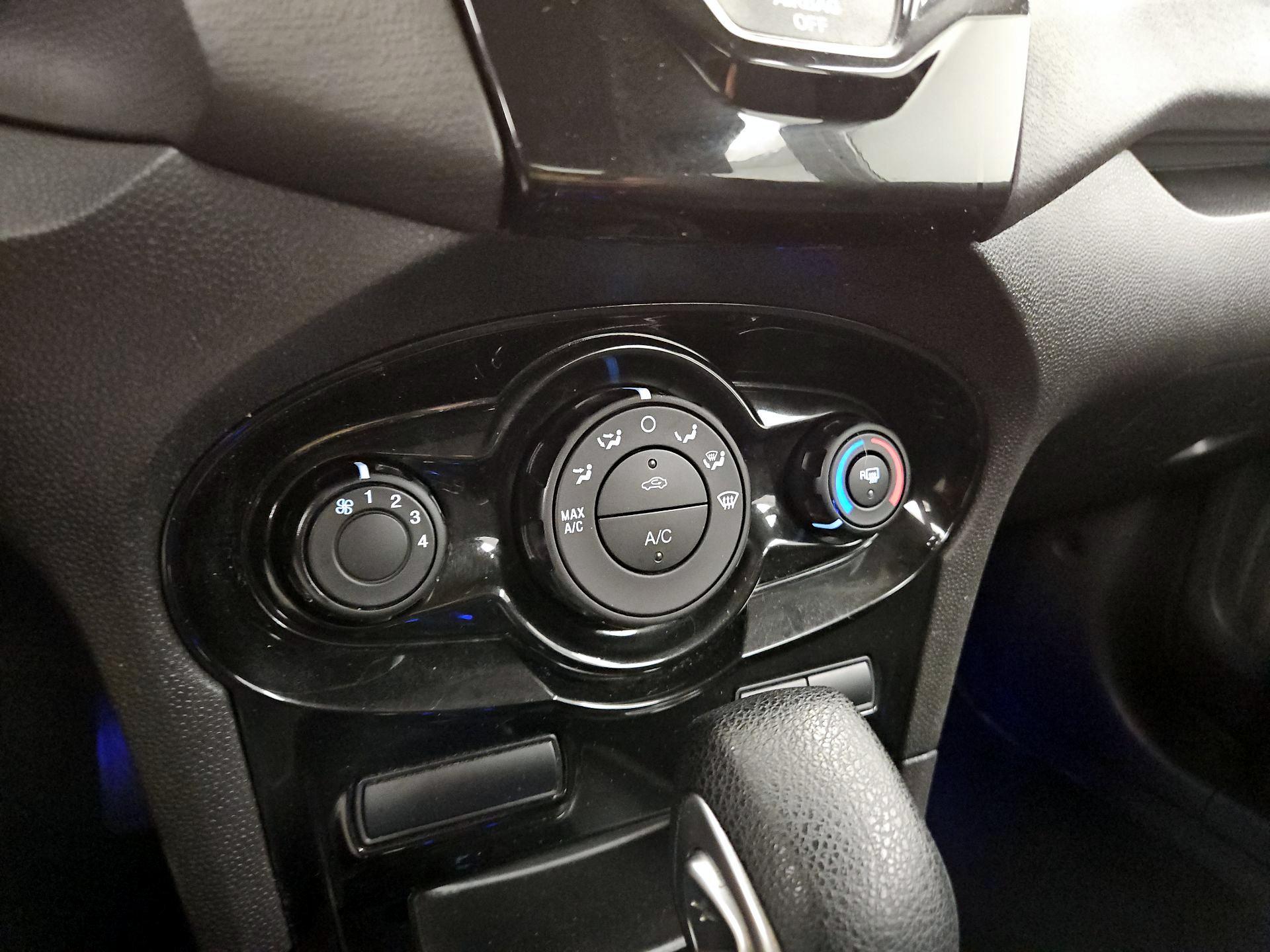 Thumbnail: 2019 Ford Fiesta - 16