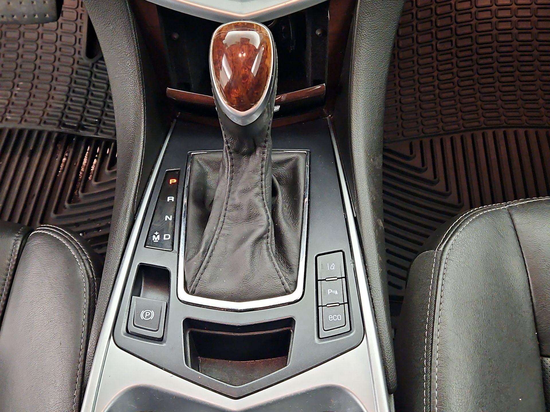 Thumbnail: 2015 Cadillac SRX - 18