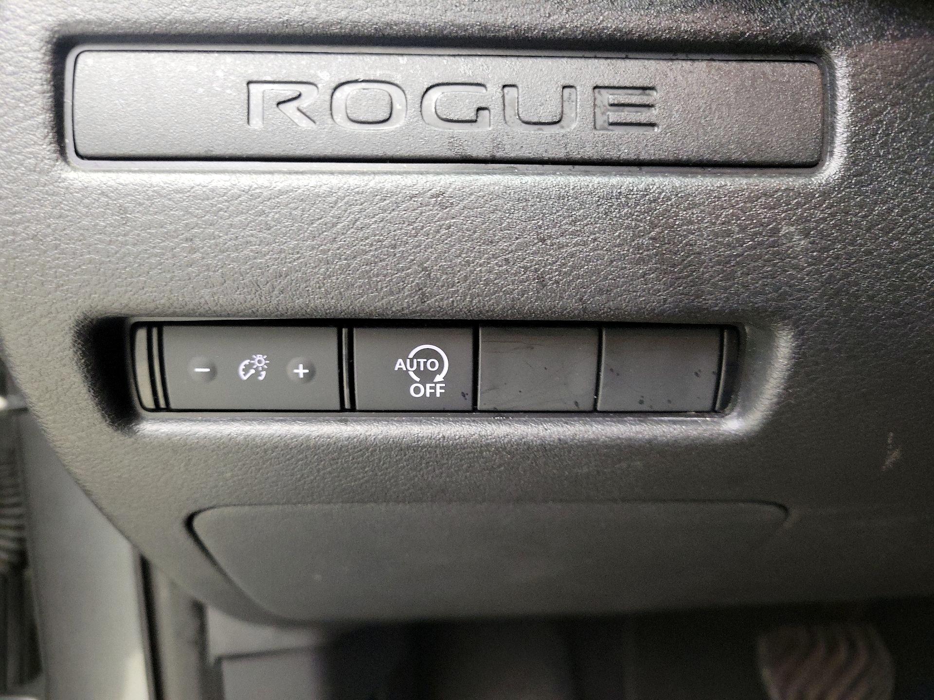 Thumbnail: 2023 Nissan Rogue - 13