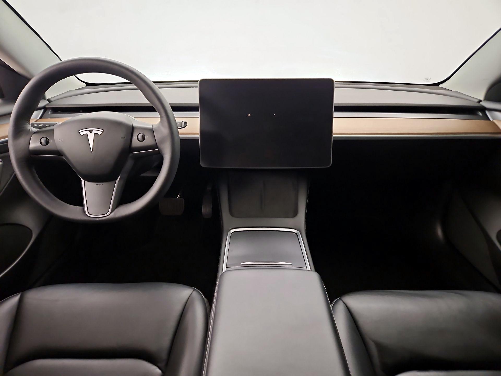 Thumbnail: 2021 Tesla Model 3 - 9
