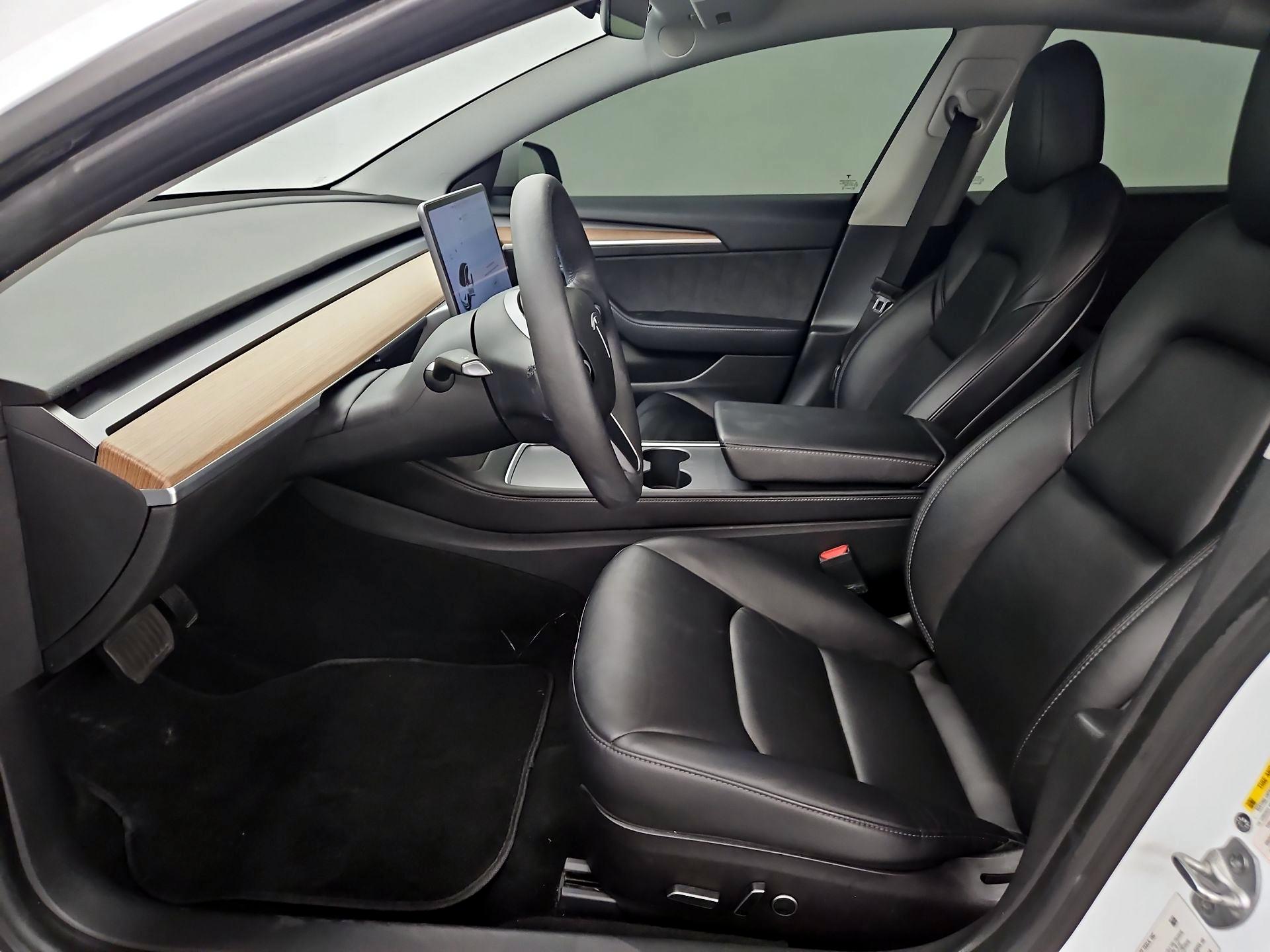 Thumbnail: 2021 Tesla Model 3 - 11