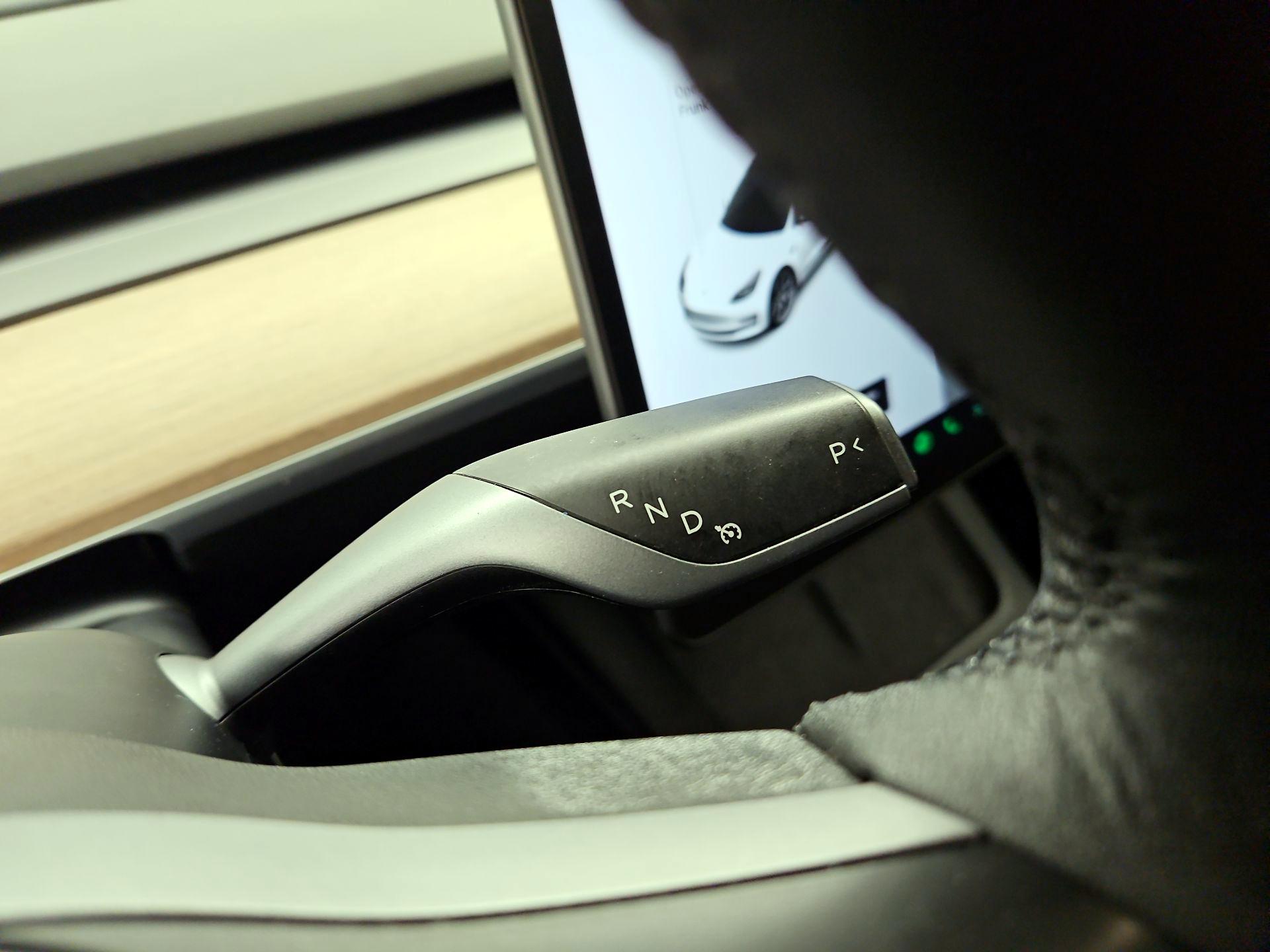 Thumbnail: 2021 Tesla Model 3 - 17