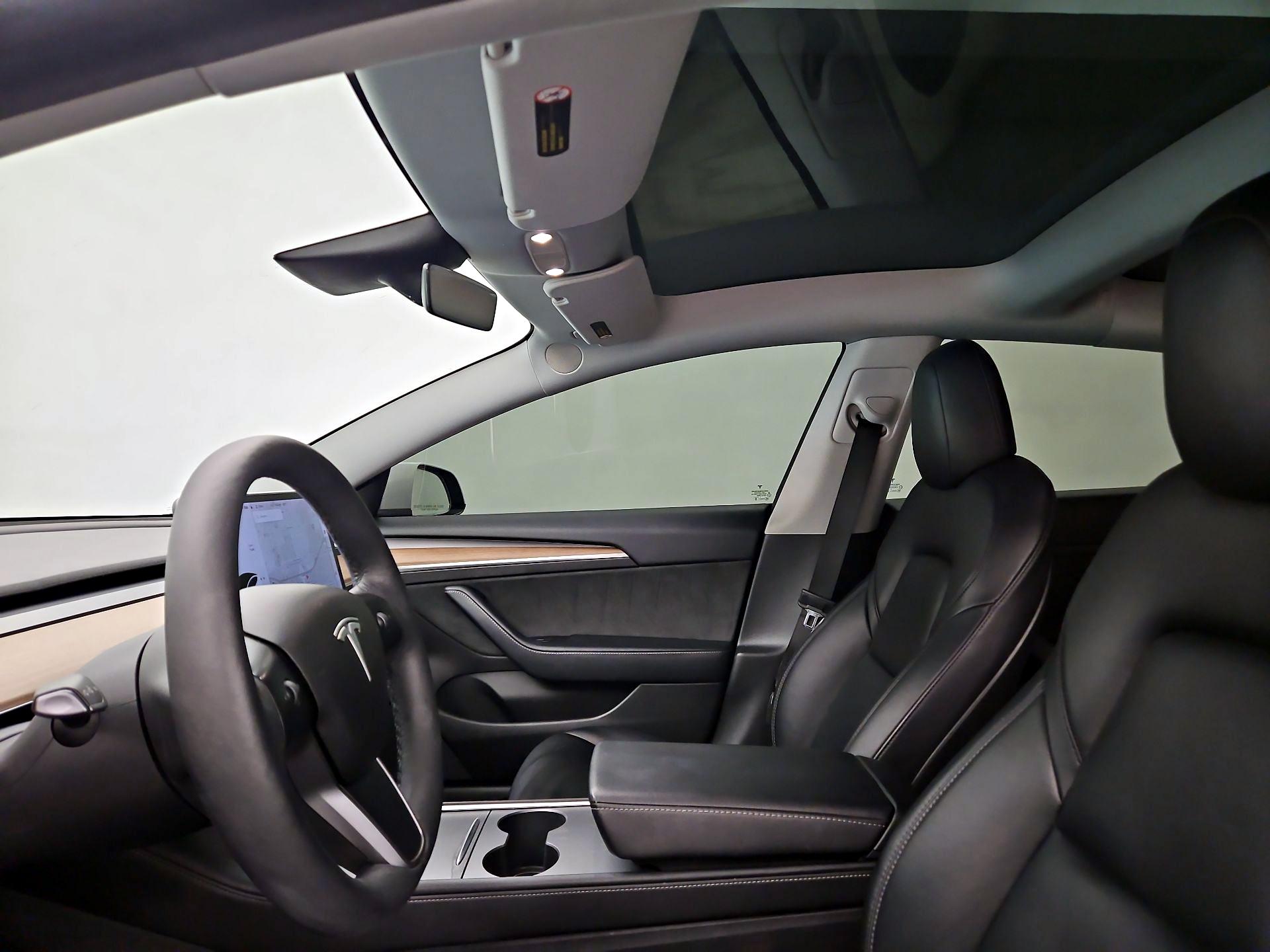 Thumbnail: 2021 Tesla Model 3 - 18