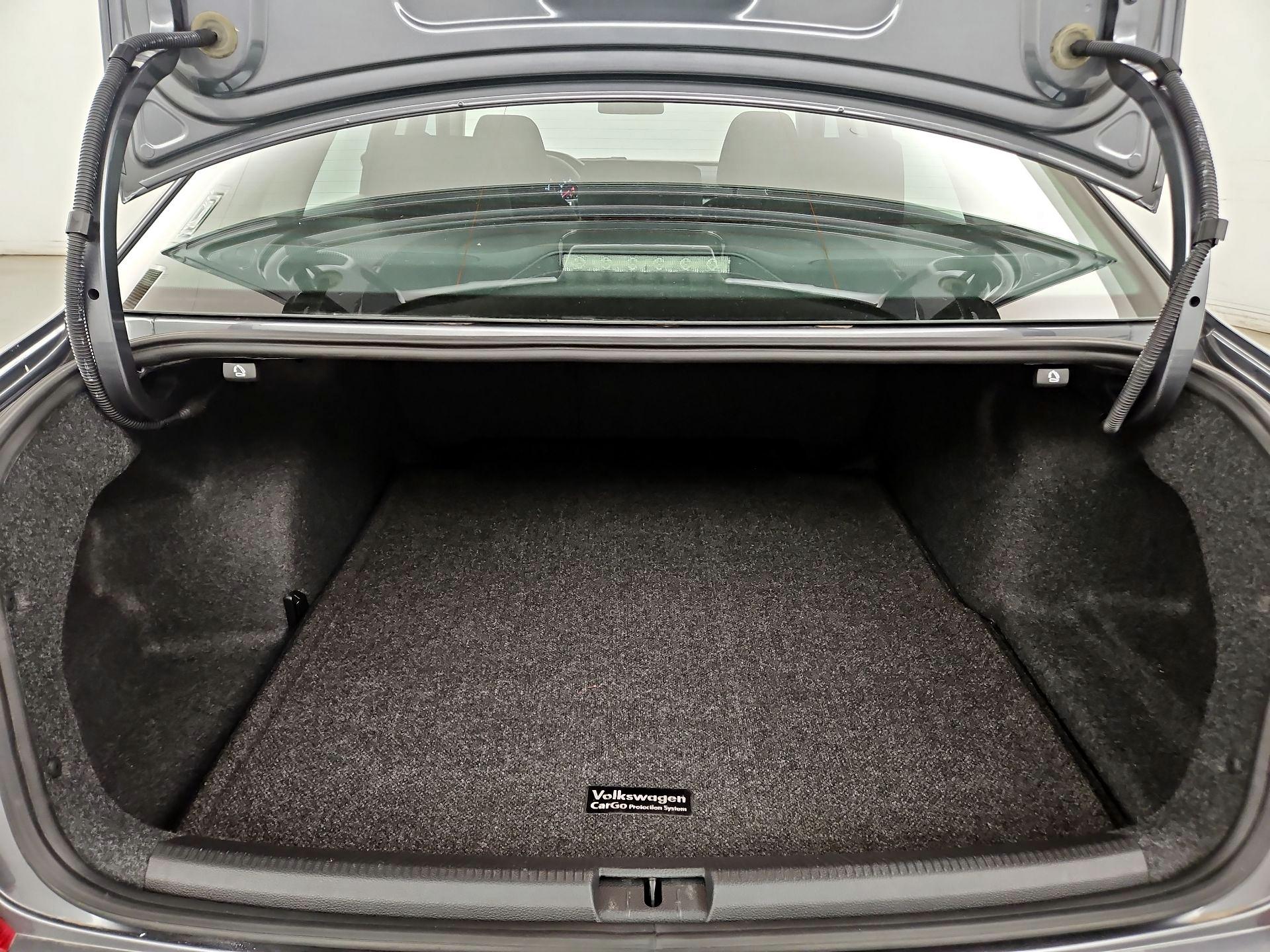 Thumbnail: 2017 Volkswagen Passat - 20