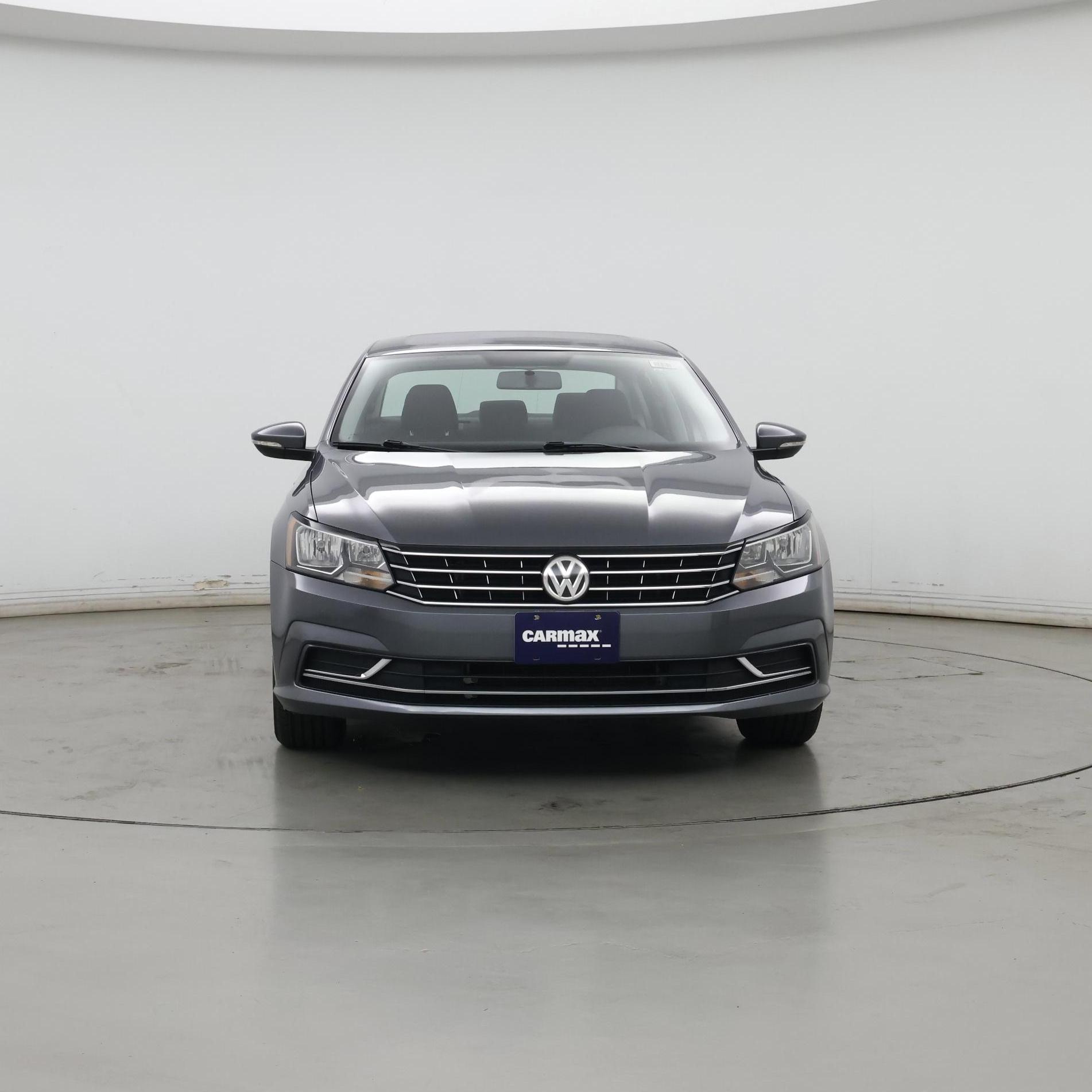 Thumbnail: 2017 Volkswagen Passat - 5