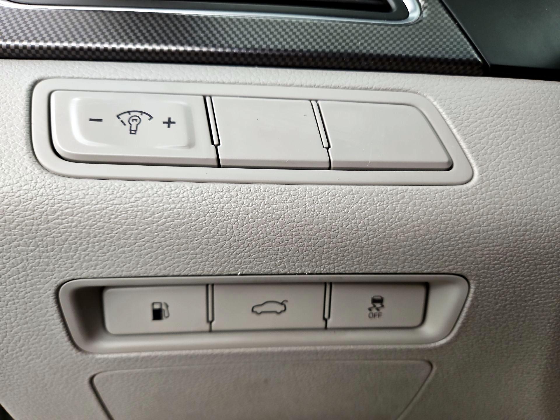 Thumbnail: 2017 Hyundai Sonata - 13