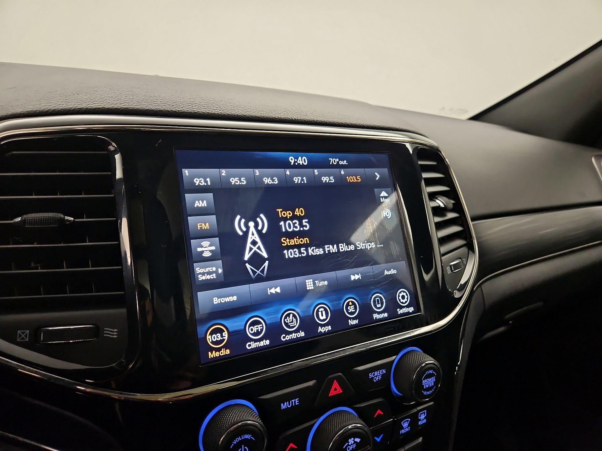 Thumbnail: 2020 Jeep Grand Cherokee - 16