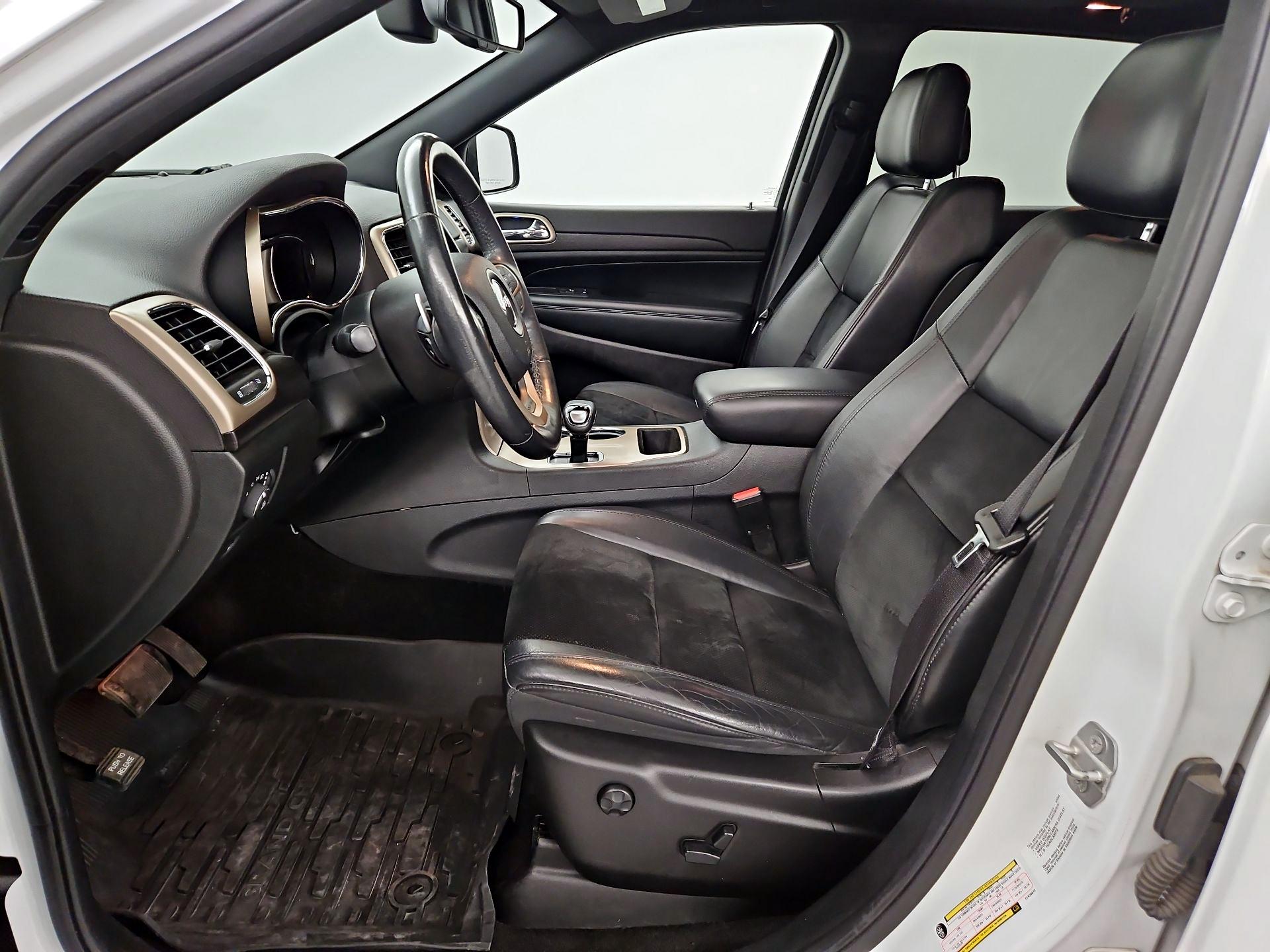 Thumbnail: 2015 Jeep Grand Cherokee - 11