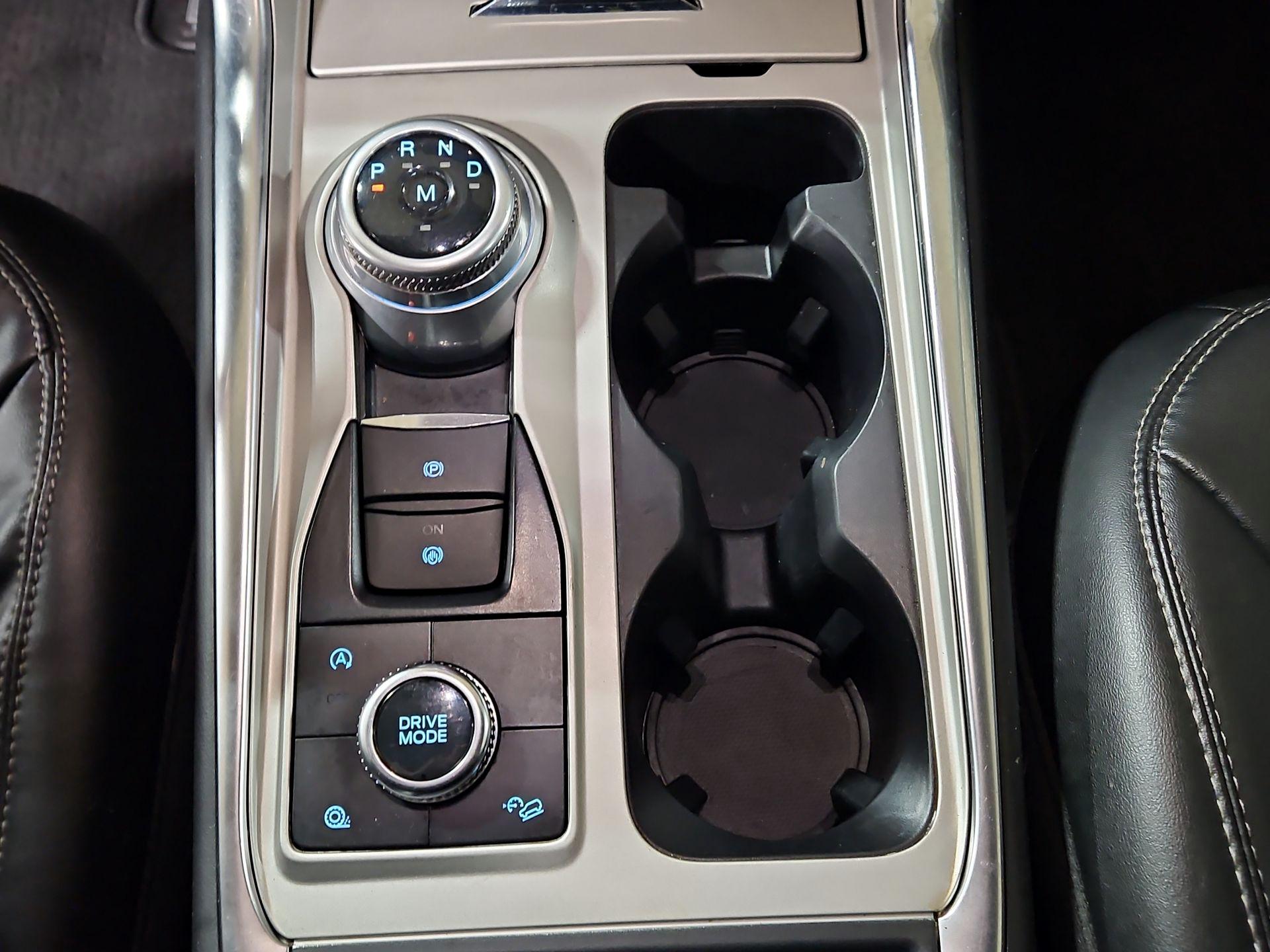 Thumbnail: 2021 Ford Explorer - 17