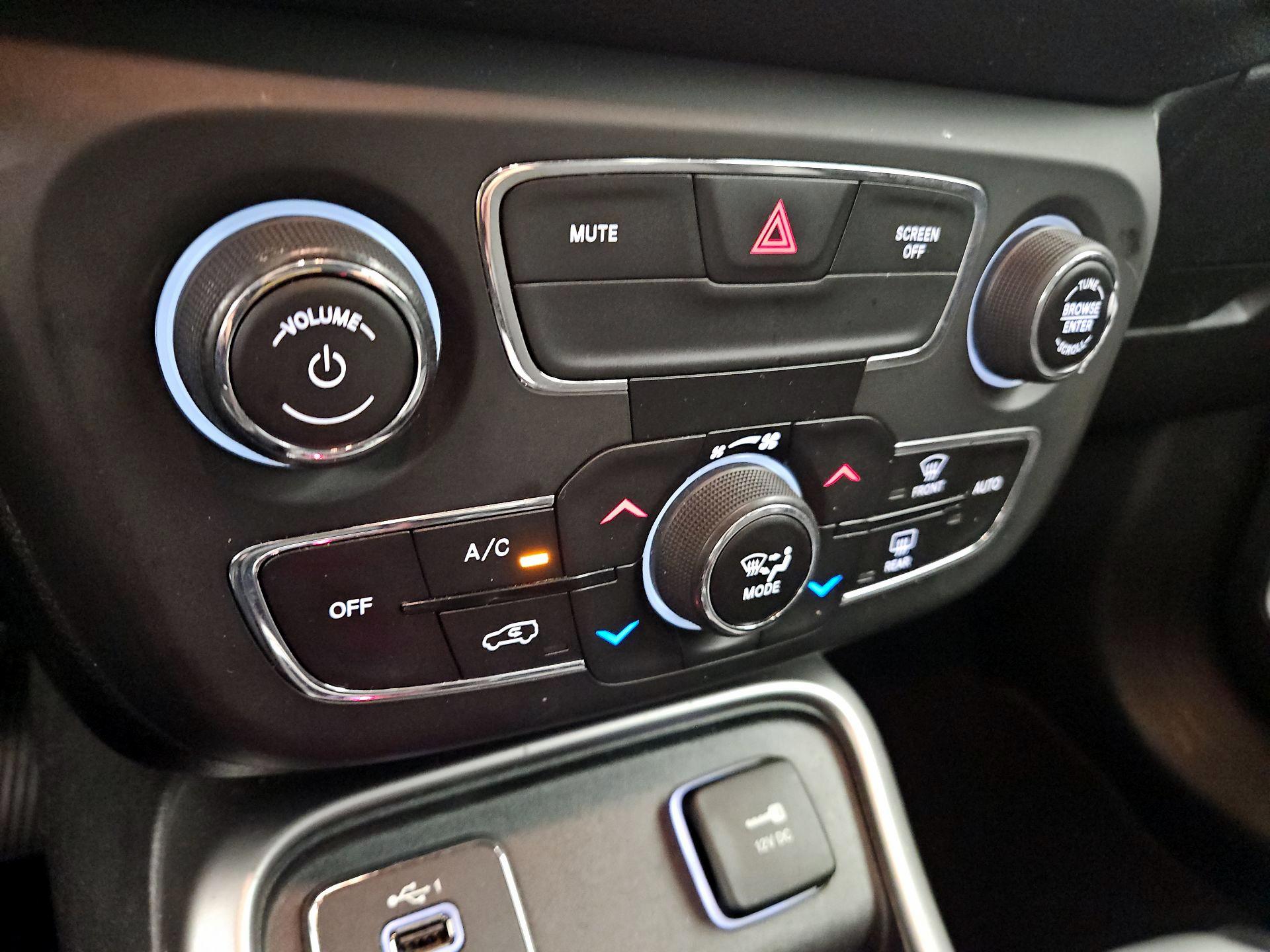 Thumbnail: 2019 Jeep Compass - 16