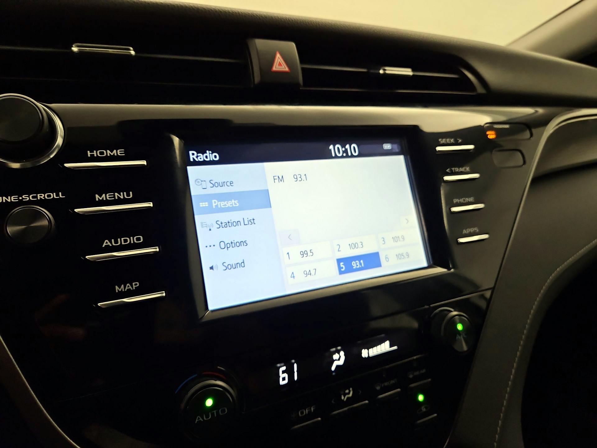 Thumbnail: 2019 Toyota Camry - 15