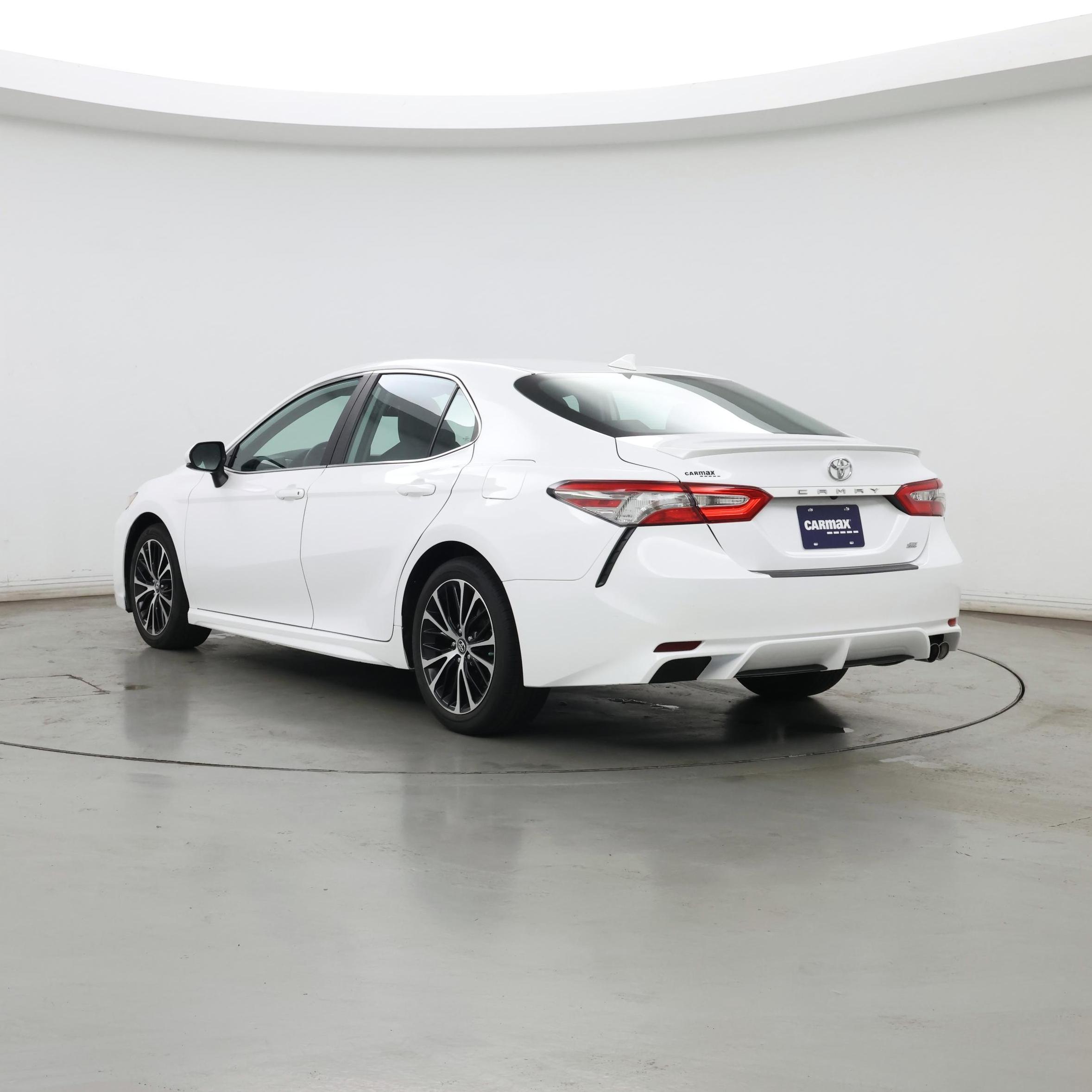 Thumbnail: 2019 Toyota Camry - 2