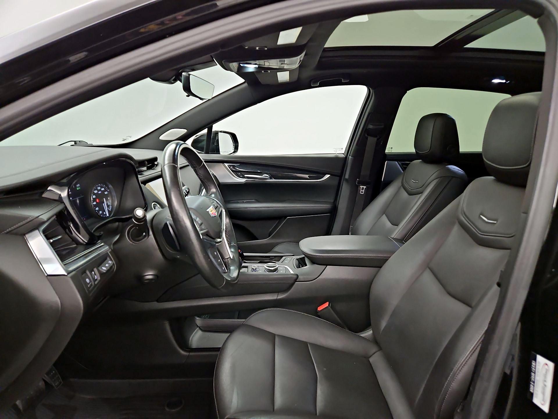 Thumbnail: 2021 Cadillac XT5 - 11