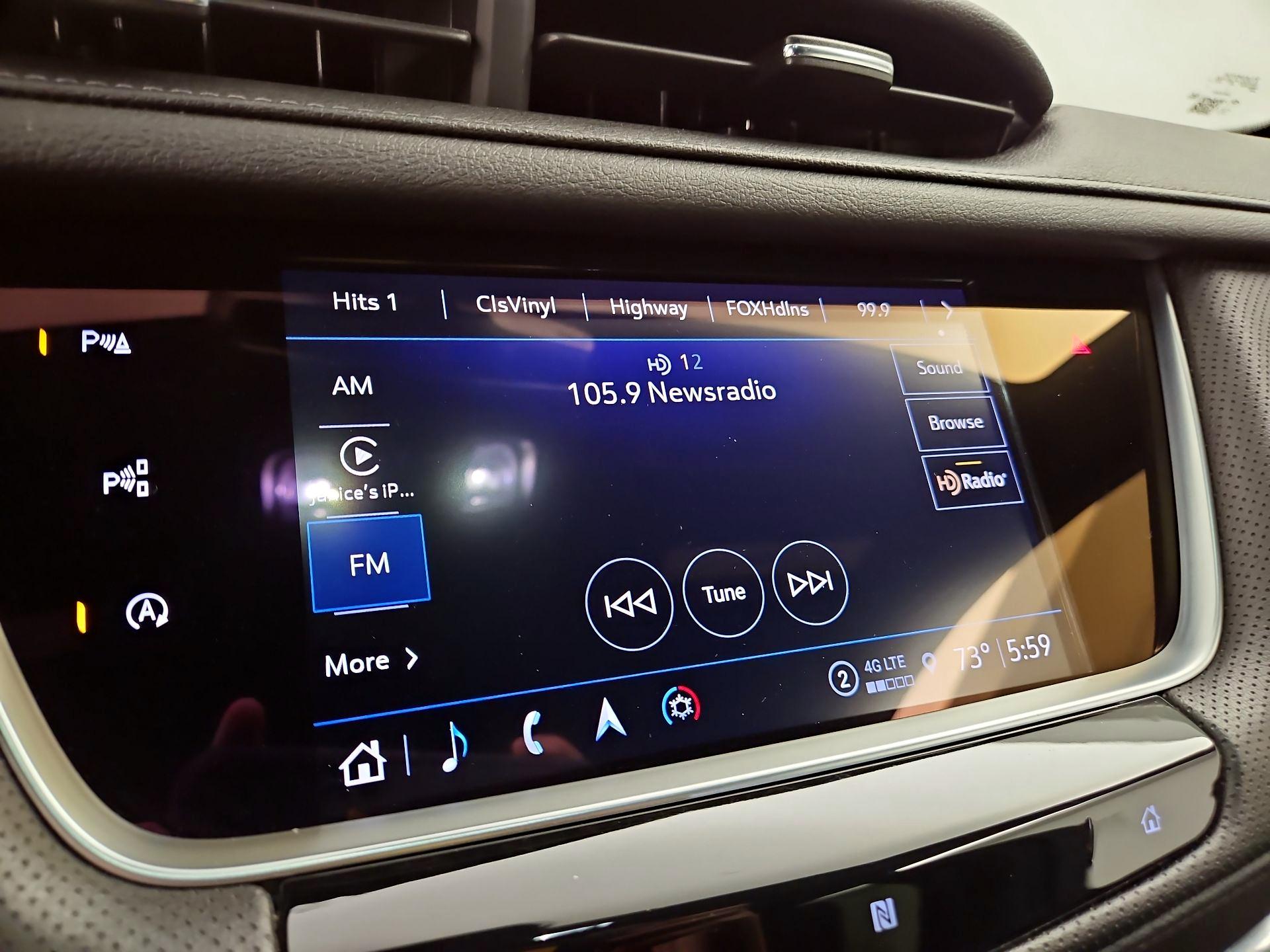 Thumbnail: 2021 Cadillac XT5 - 16
