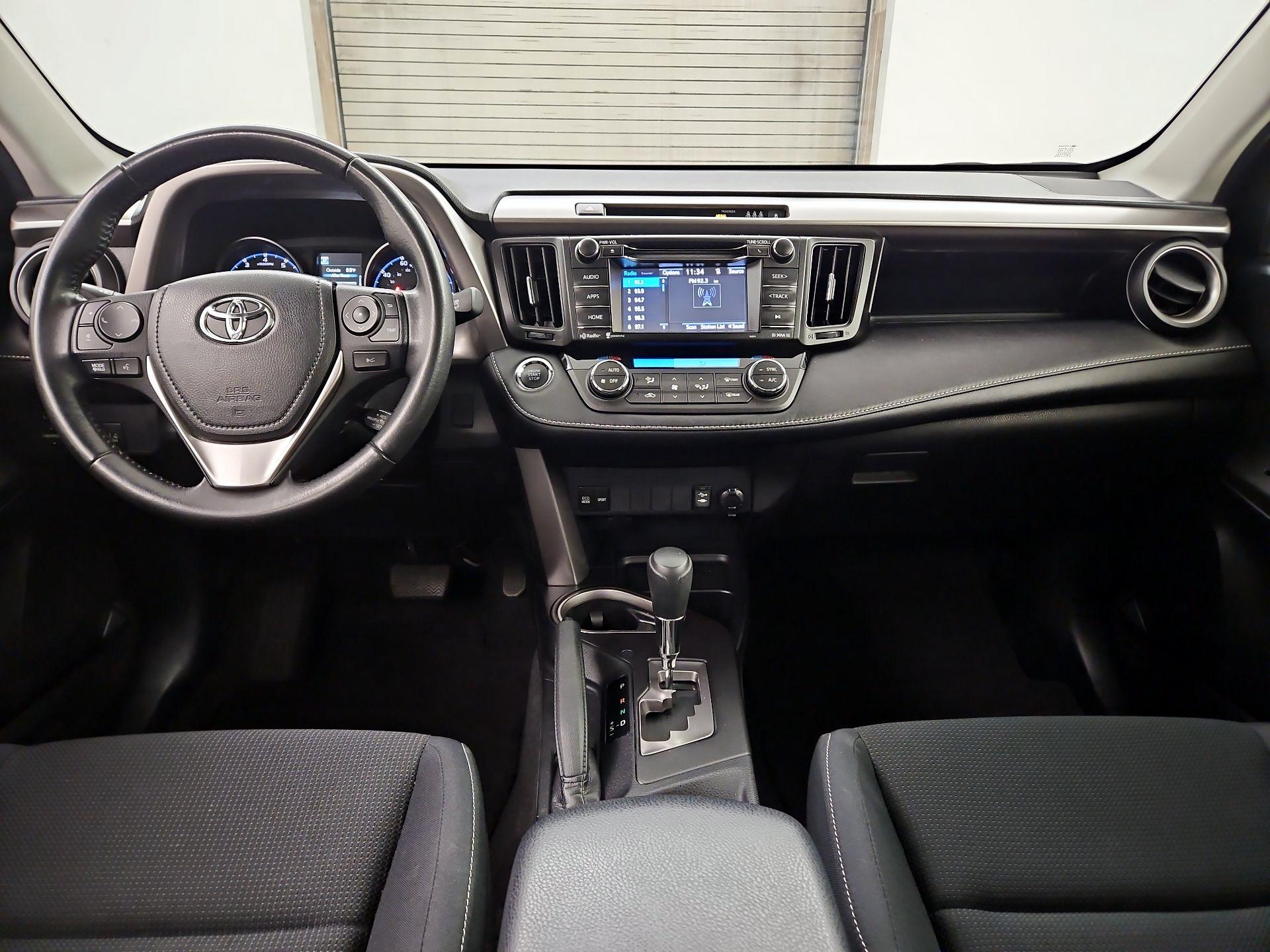 Thumbnail: 2018 Toyota RAV4 - 8