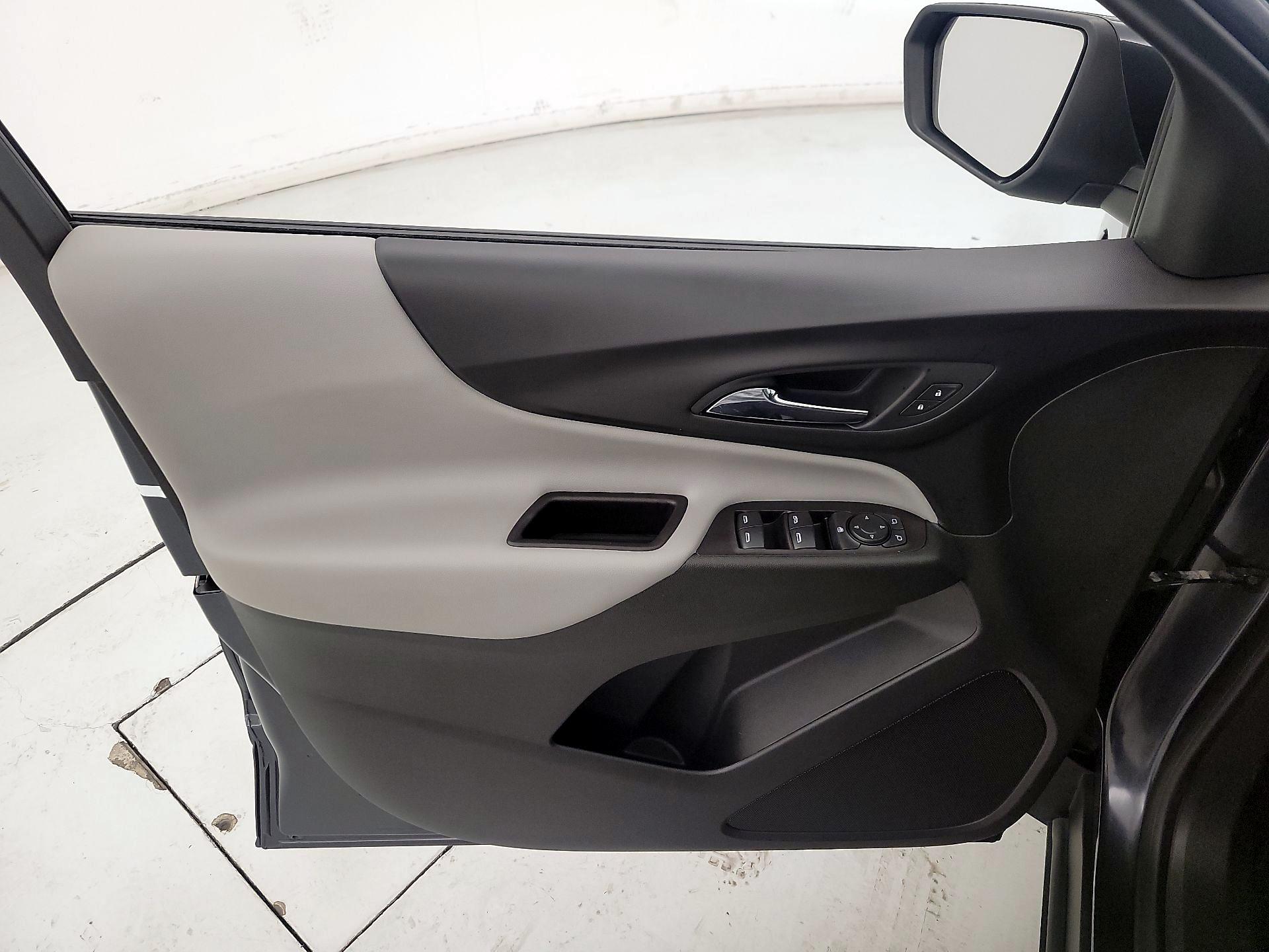 Thumbnail: 2022 Chevrolet Equinox - 12