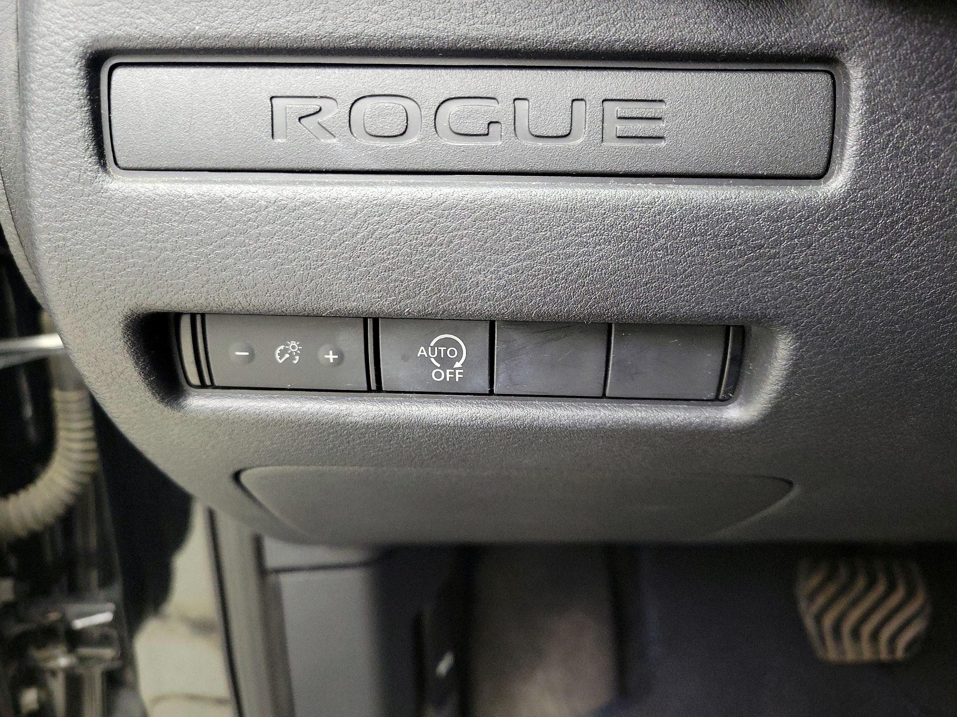 Thumbnail: 2023 Nissan Rogue - 13