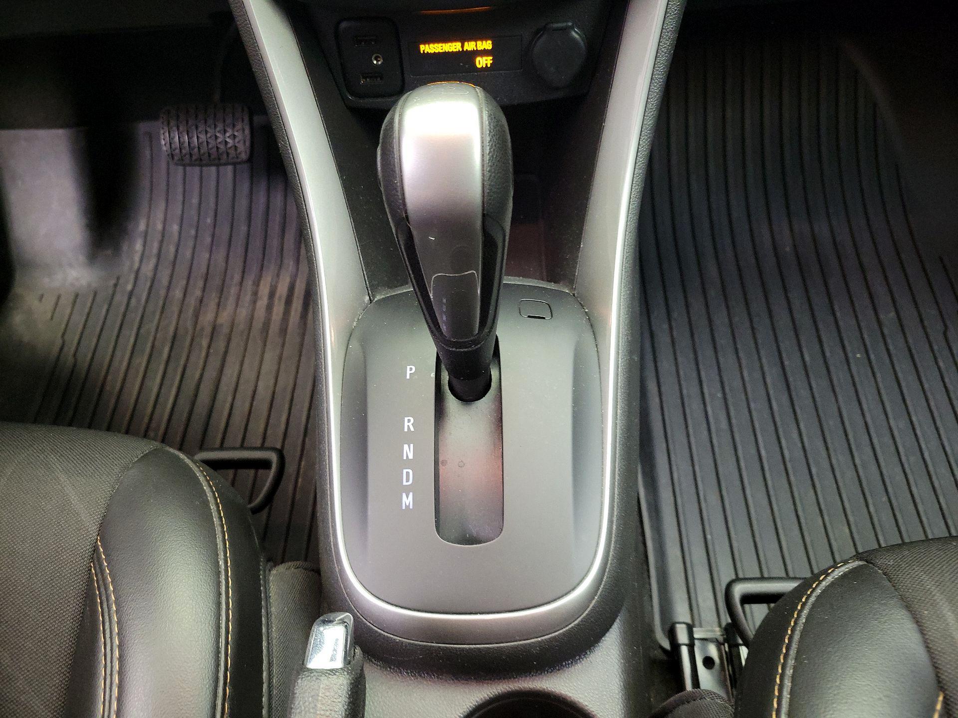 Thumbnail: 2021 Chevrolet Trax - 17