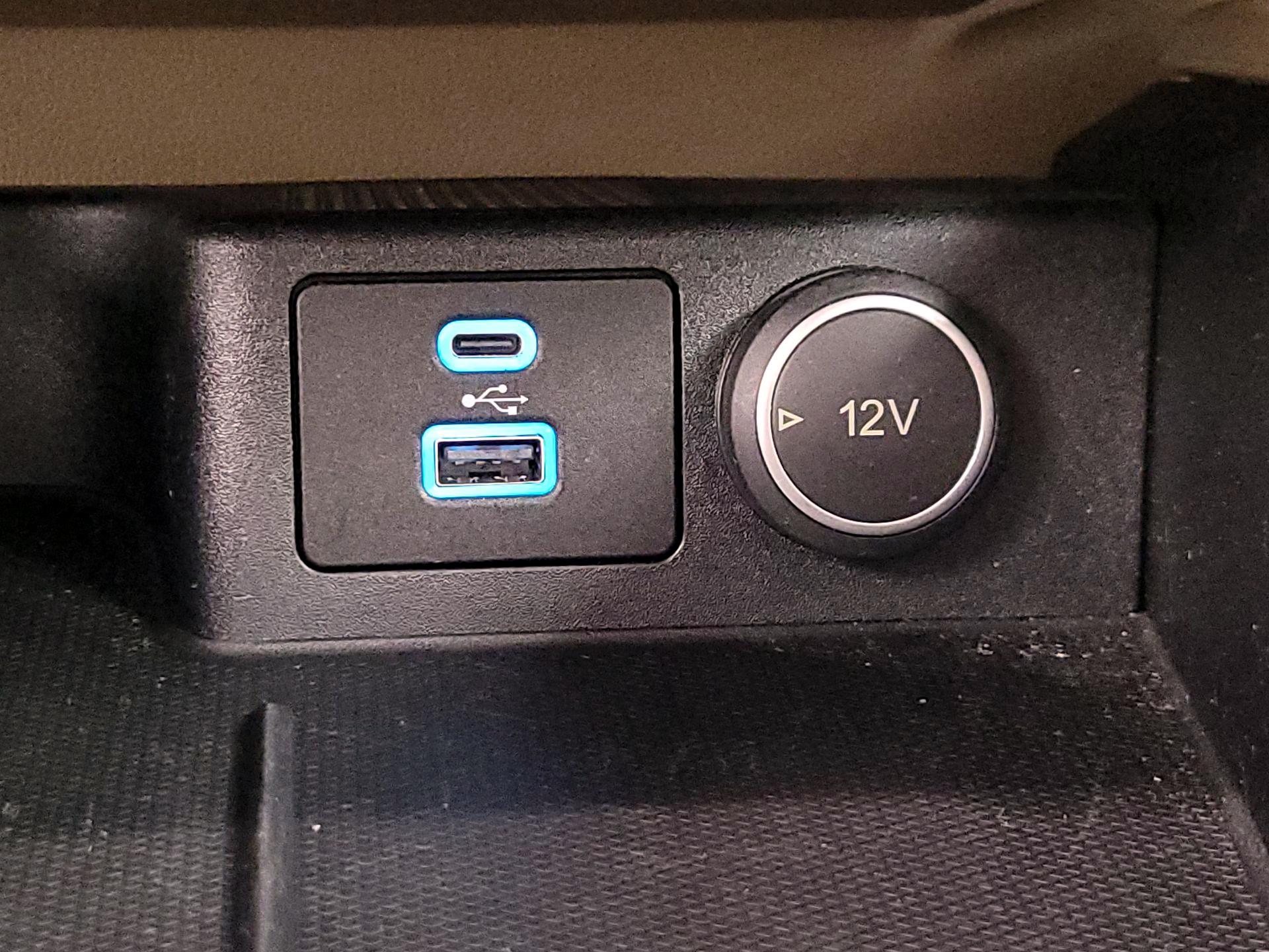 Thumbnail: 2021 Ford Escape - 18