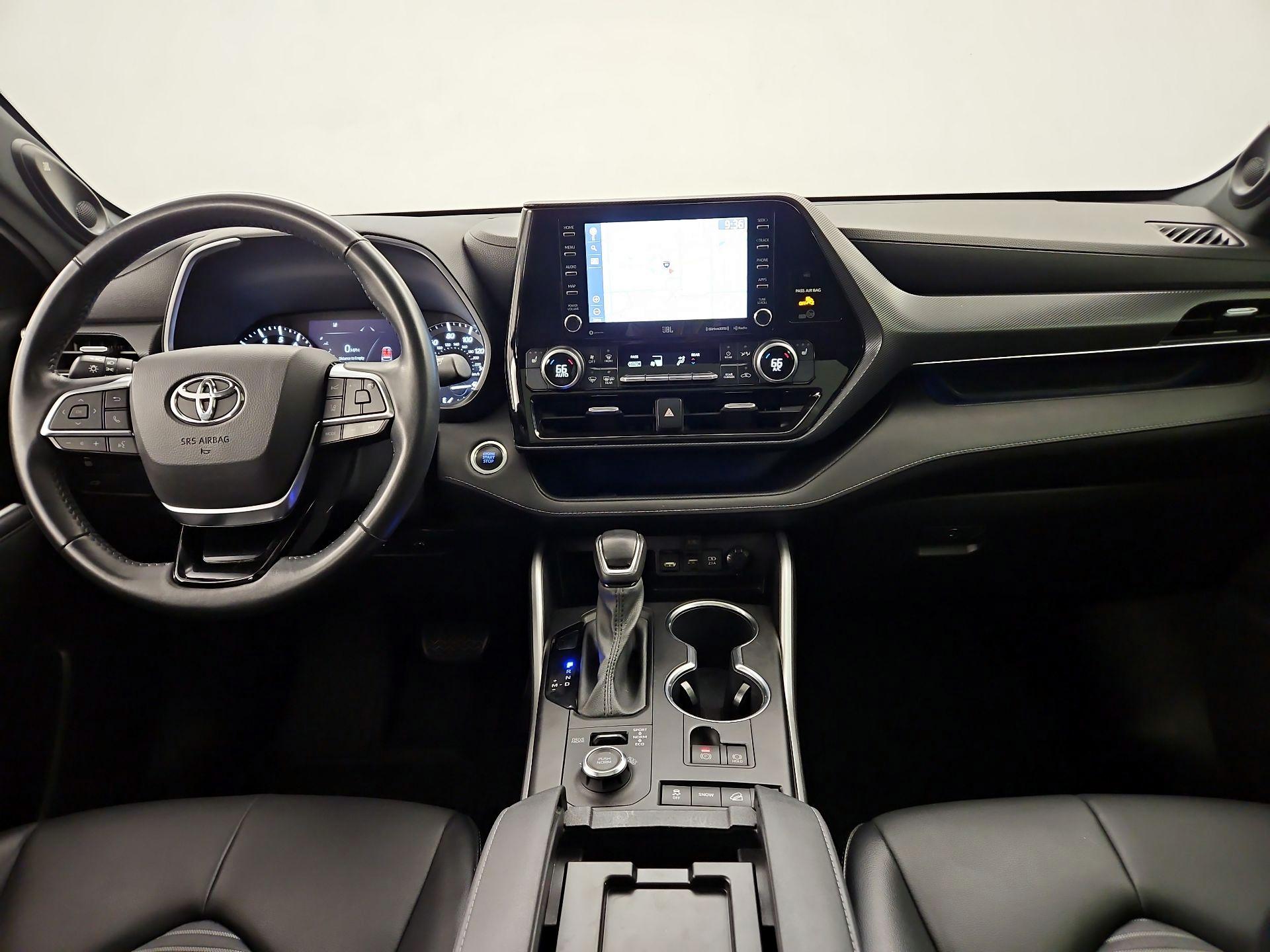 Thumbnail: 2021 Toyota Highlander - 9