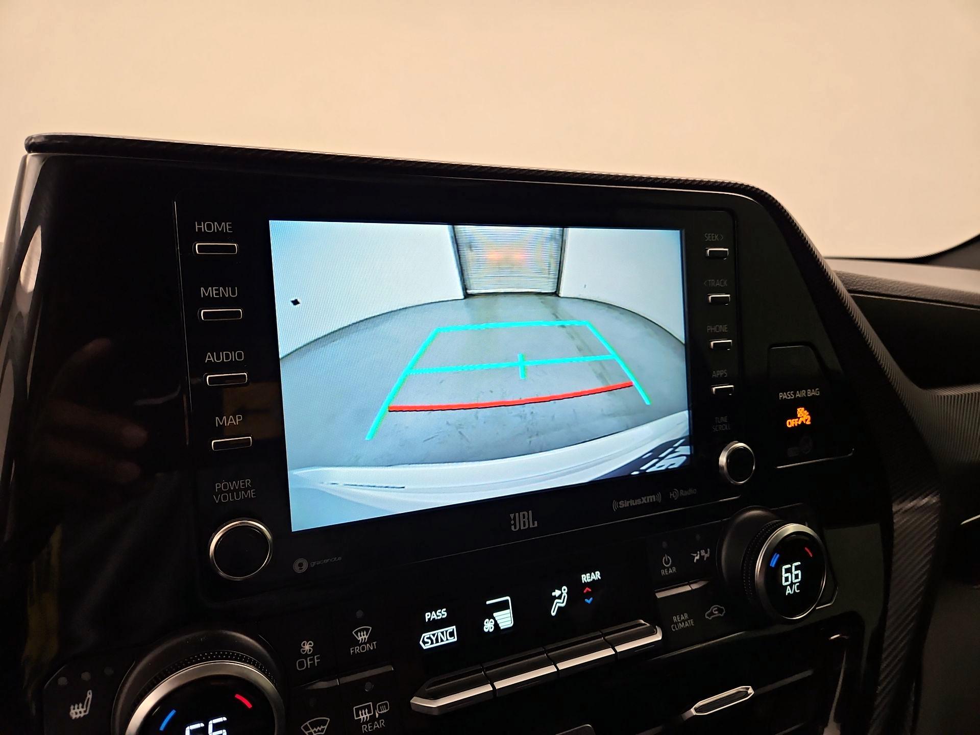 Thumbnail: 2021 Toyota Highlander - 15