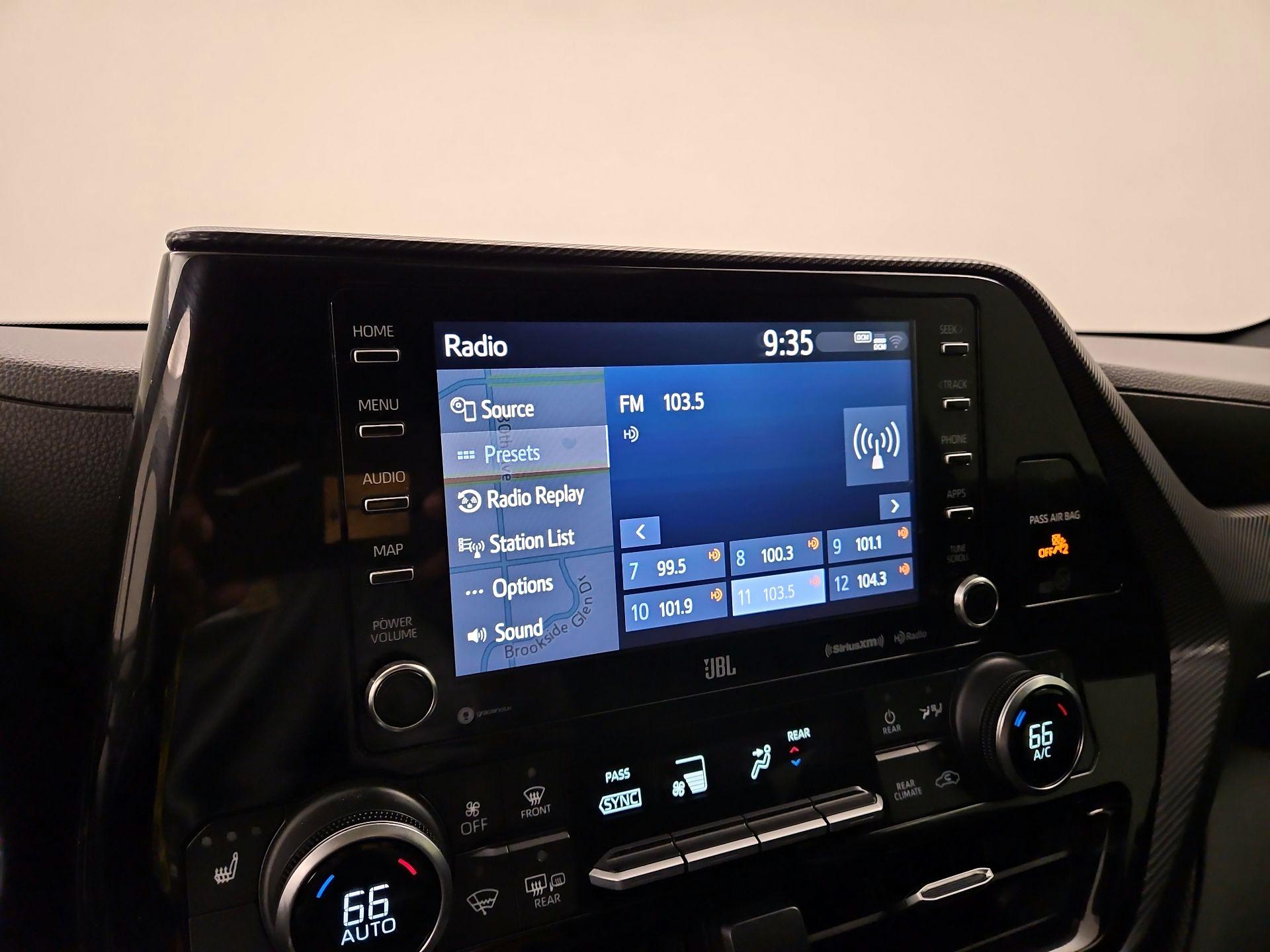 Thumbnail: 2021 Toyota Highlander - 16