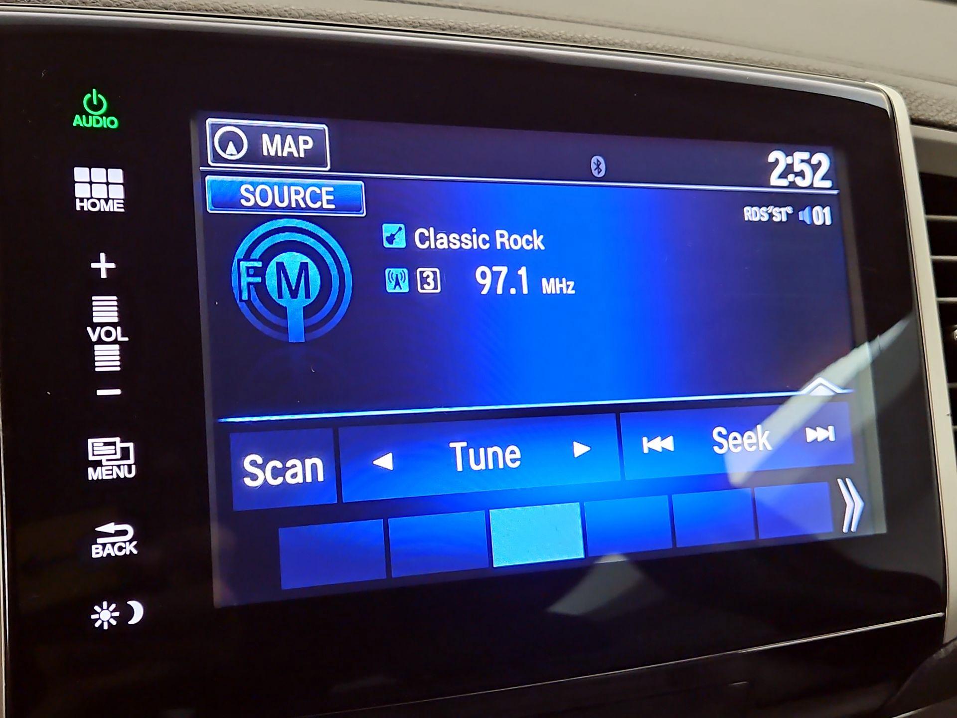 Thumbnail: 2016 Honda Pilot - 16