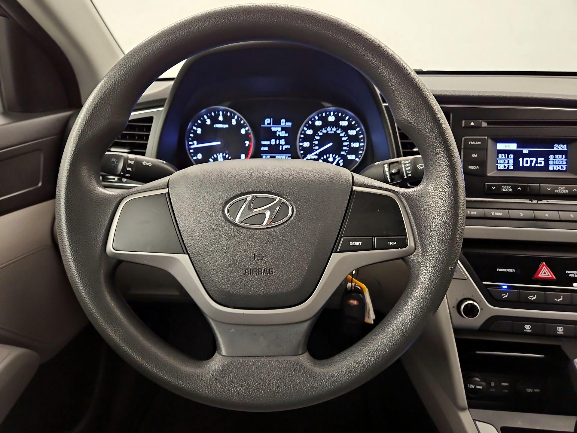 Thumbnail: 2017 Hyundai Elantra - 10