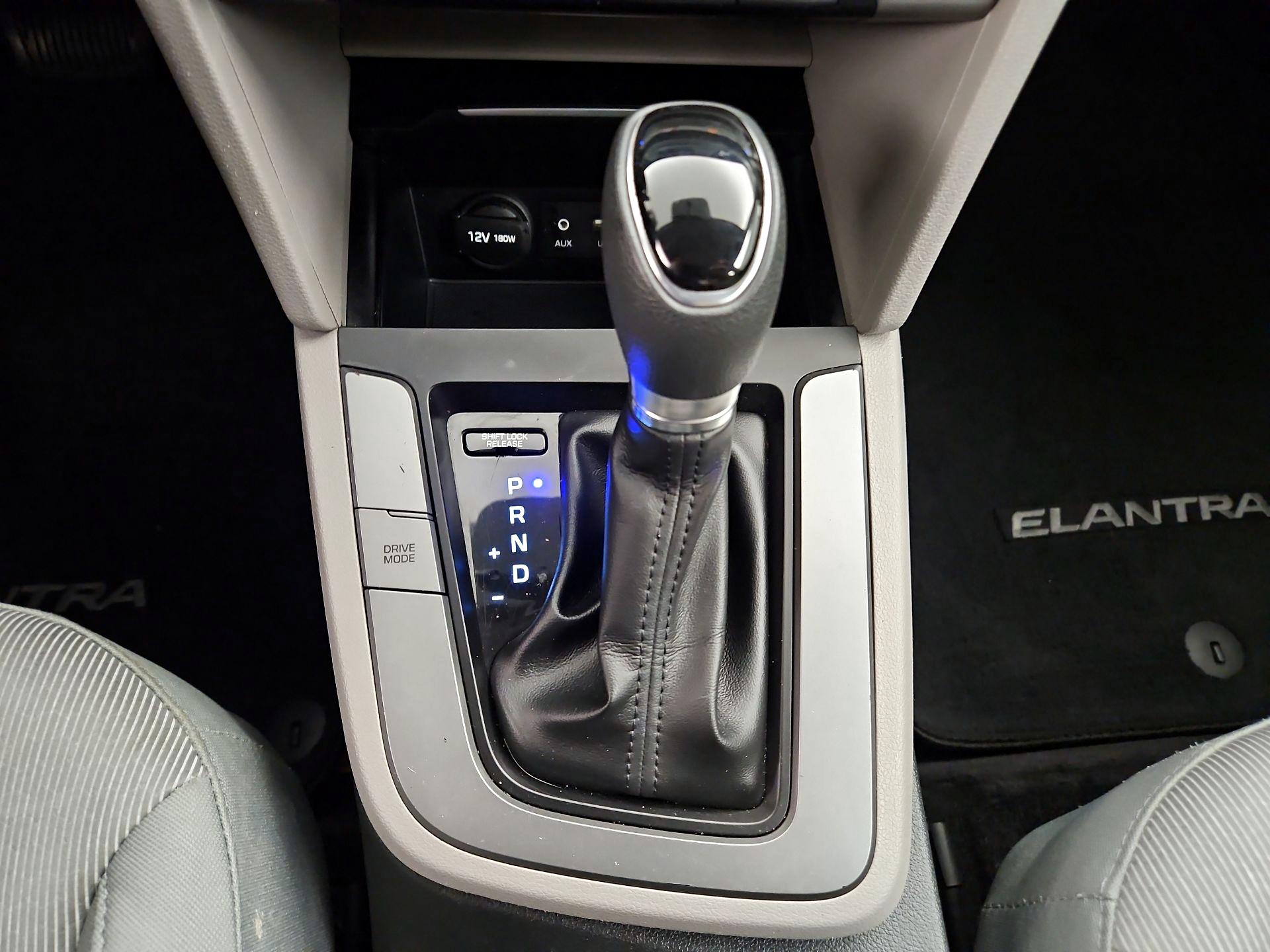 Thumbnail: 2017 Hyundai Elantra - 16