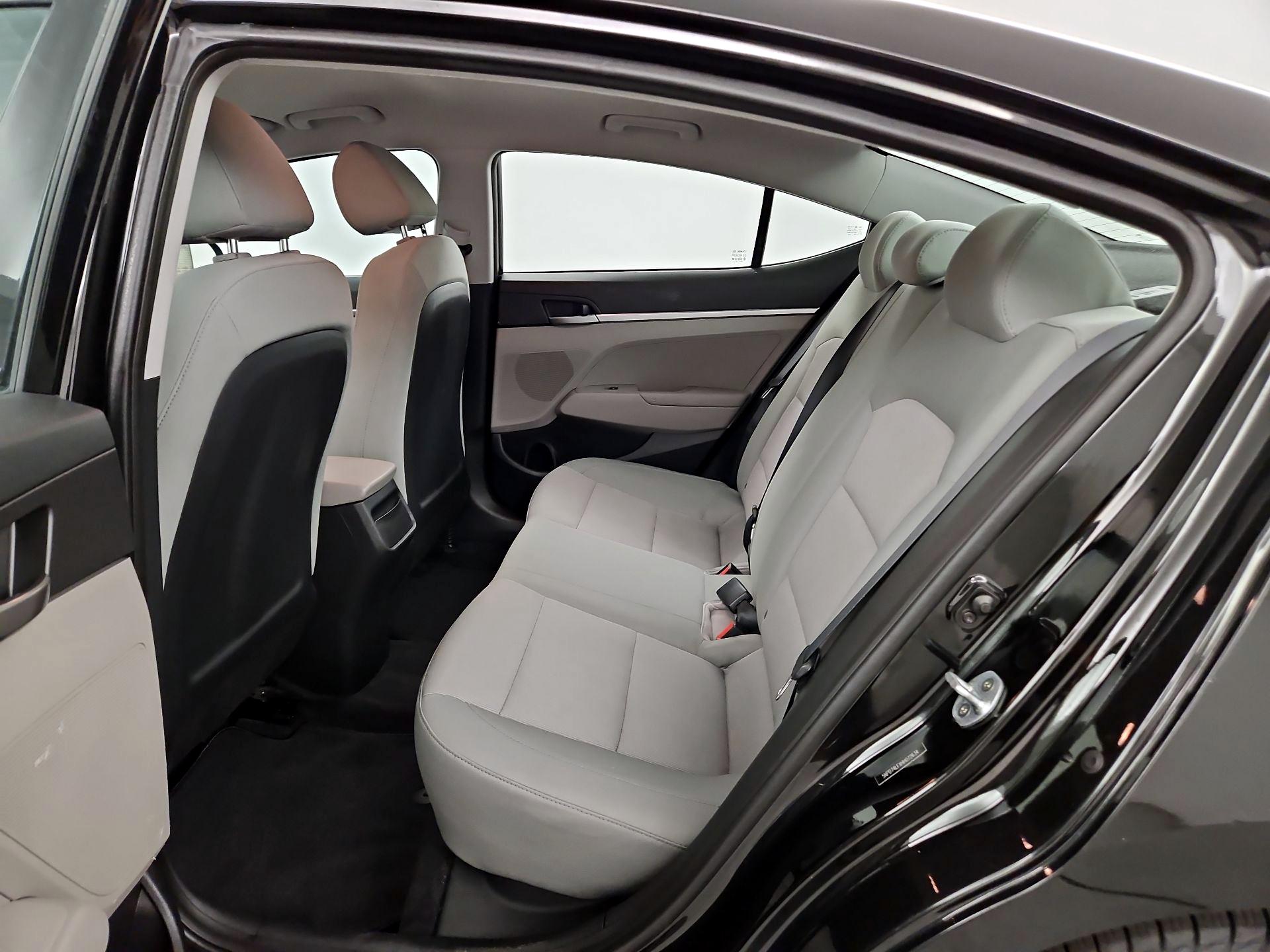 Thumbnail: 2017 Hyundai Elantra - 18