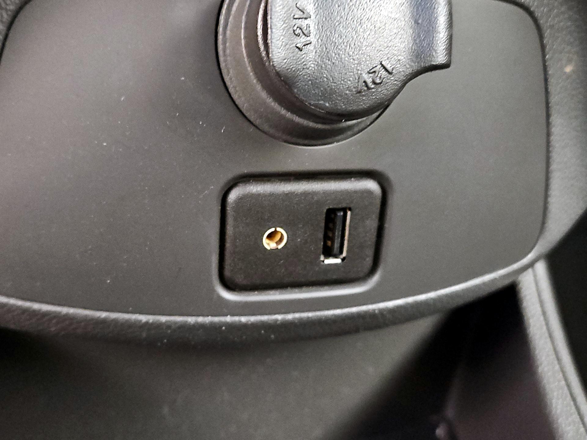 Thumbnail: 2014 Chevrolet Spark - 17