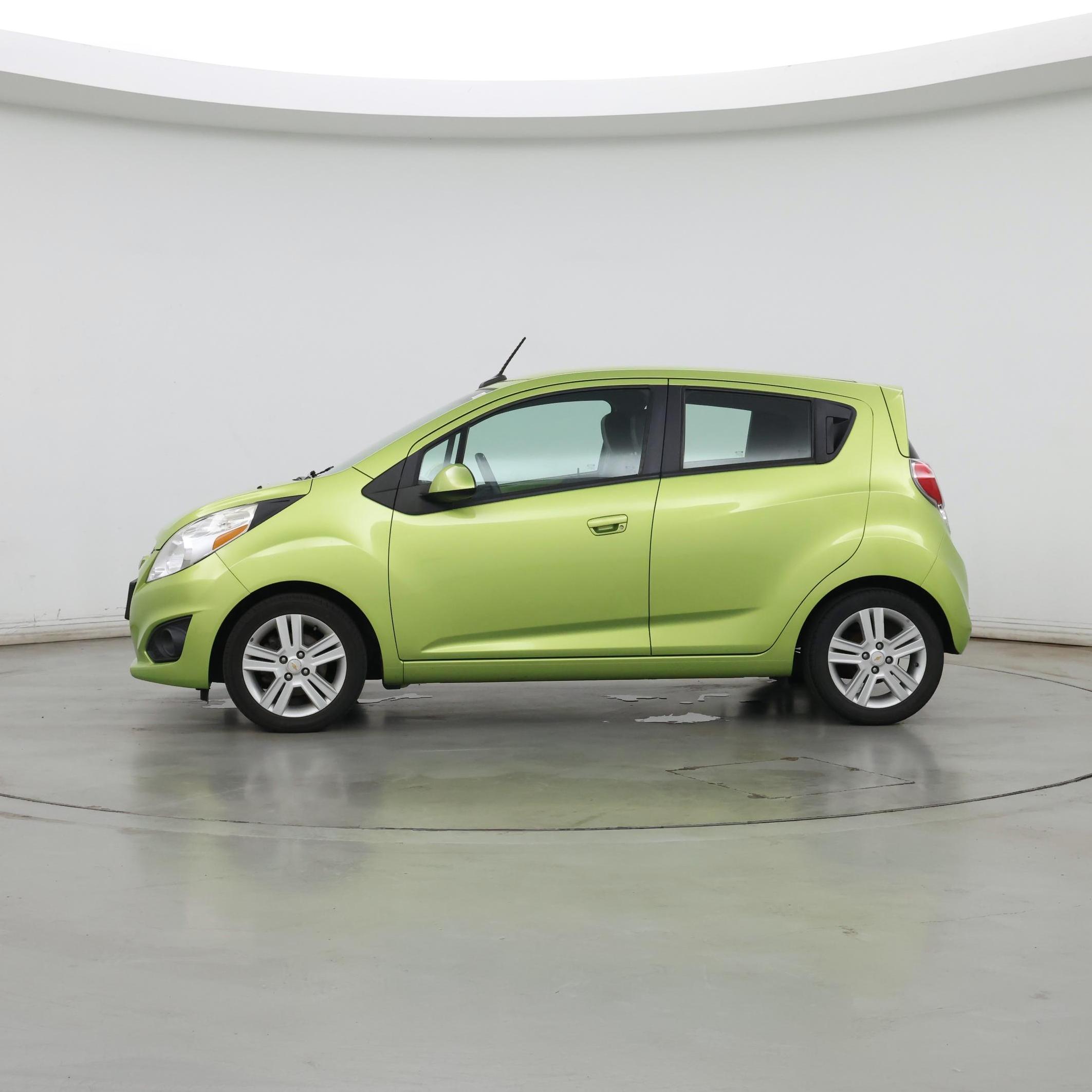 Thumbnail: 2014 Chevrolet Spark - 3
