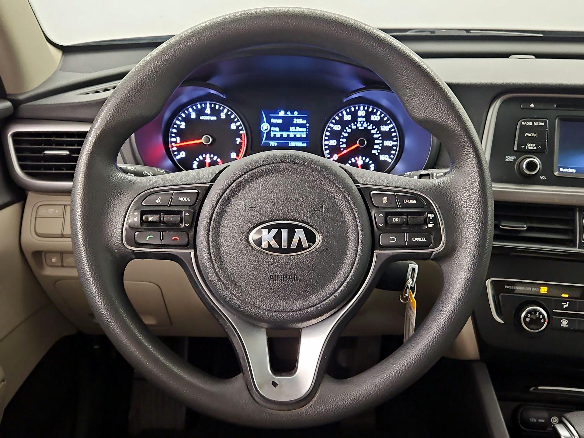 Thumbnail: 2017 Kia Optima - 10