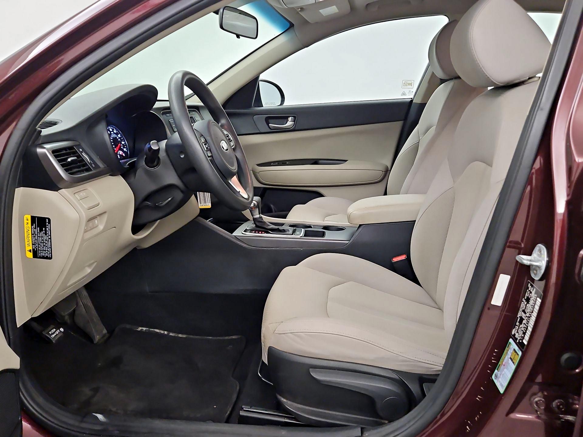 Thumbnail: 2017 Kia Optima - 11