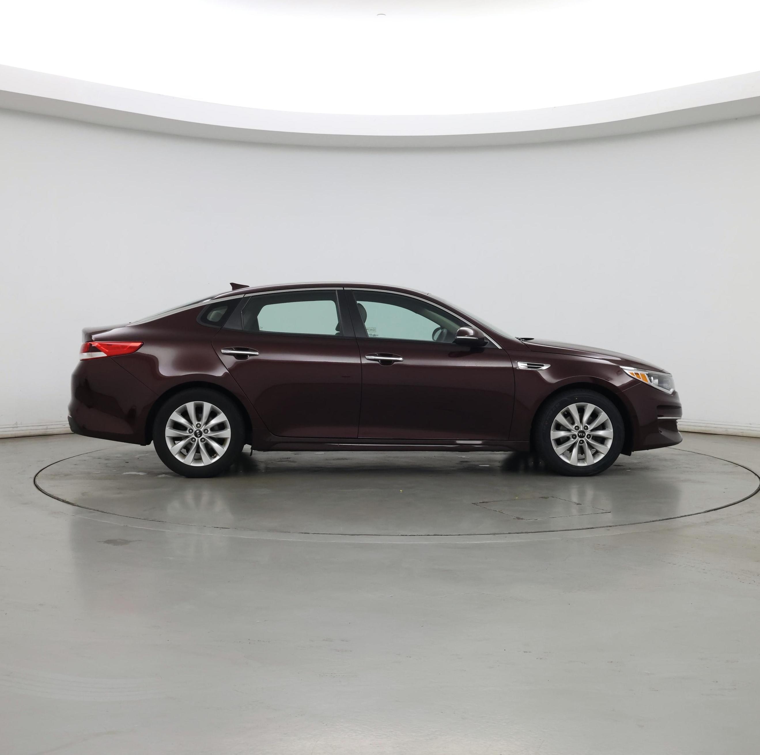 Thumbnail: 2017 Kia Optima - 7