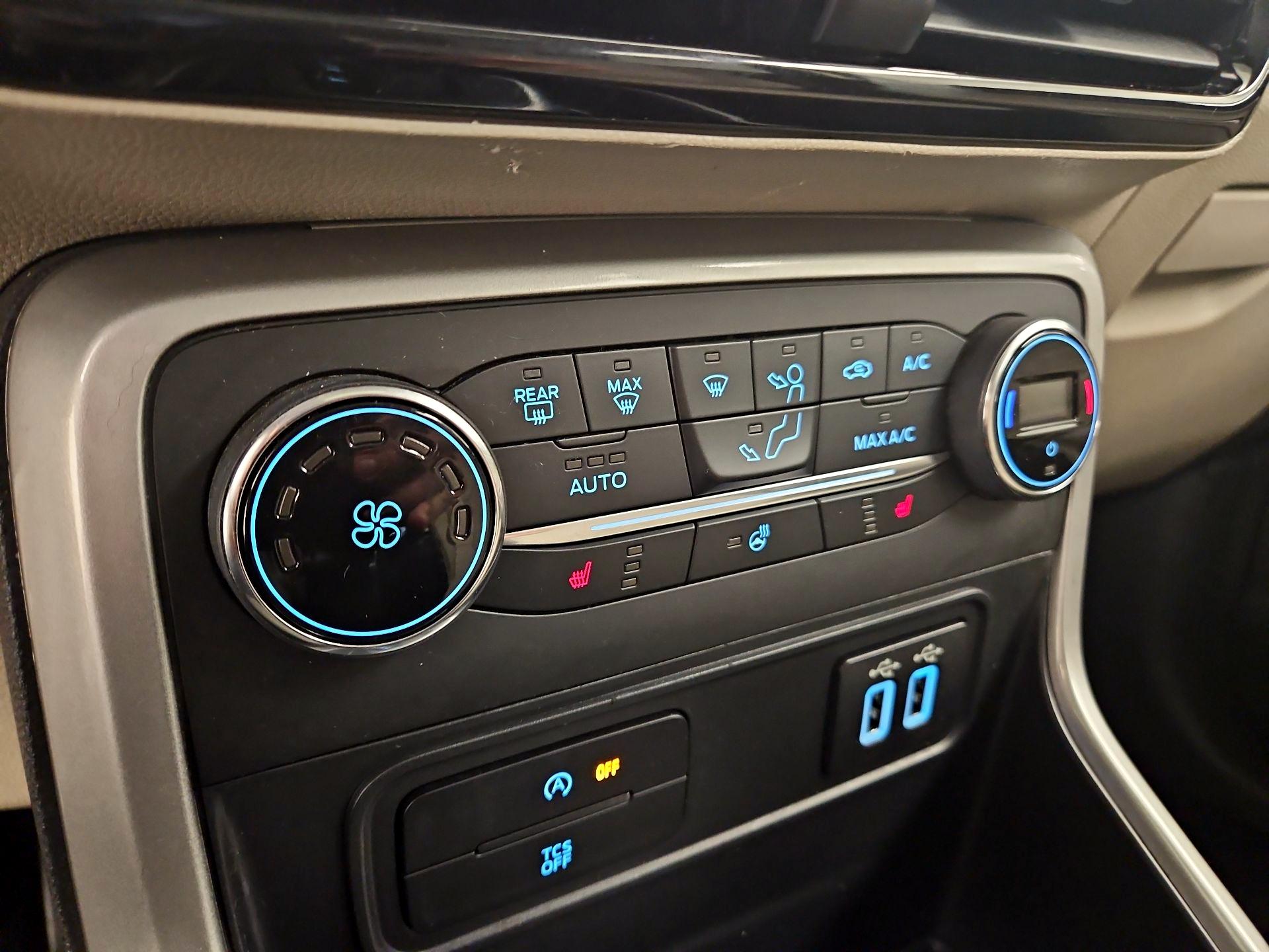 Thumbnail: 2019 Ford EcoSport - 17