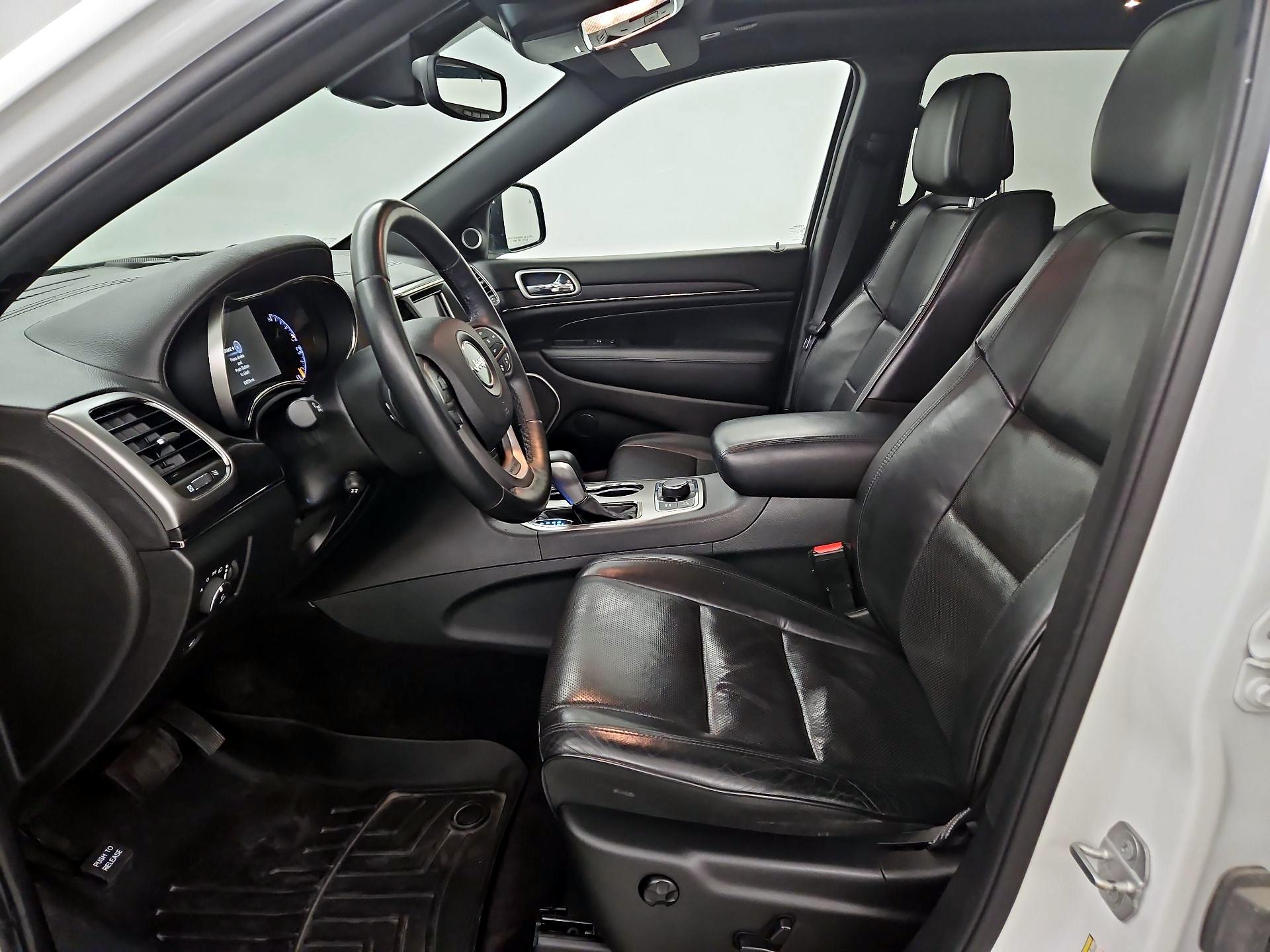 Thumbnail: 2018 Jeep Grand Cherokee - 11