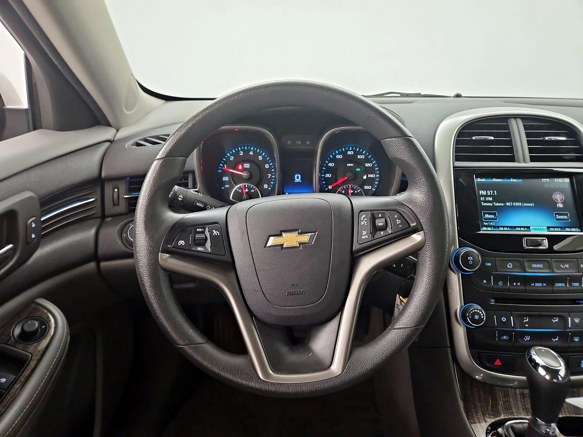Thumbnail: 2014 Chevrolet Malibu - 10