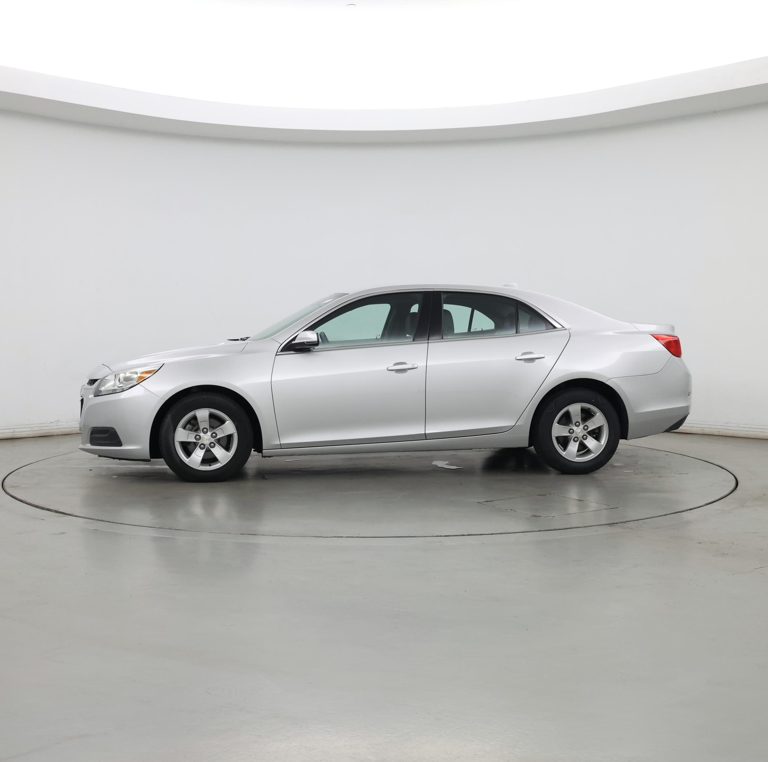 Thumbnail: 2014 Chevrolet Malibu - 3