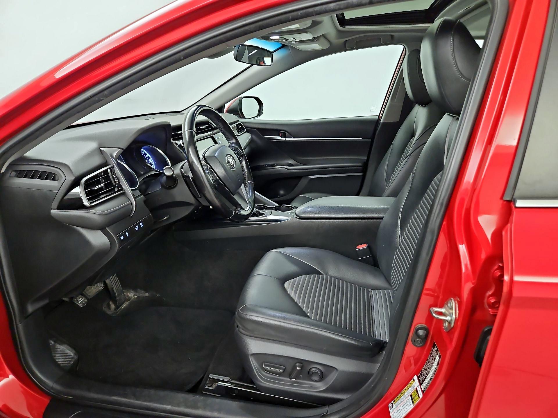 Thumbnail: 2019 Toyota Camry - 11