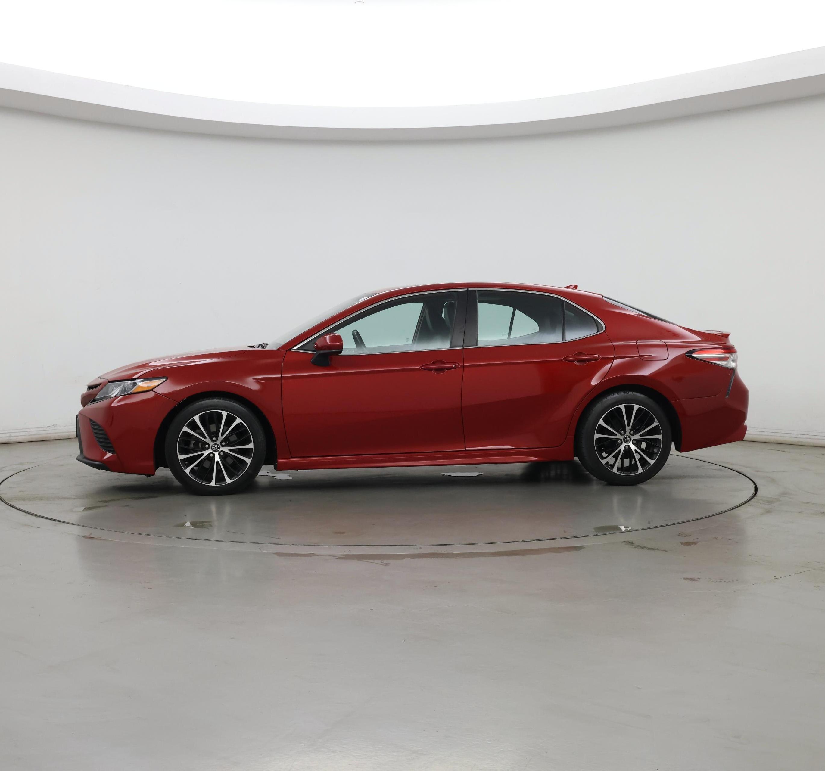 Thumbnail: 2019 Toyota Camry - 3