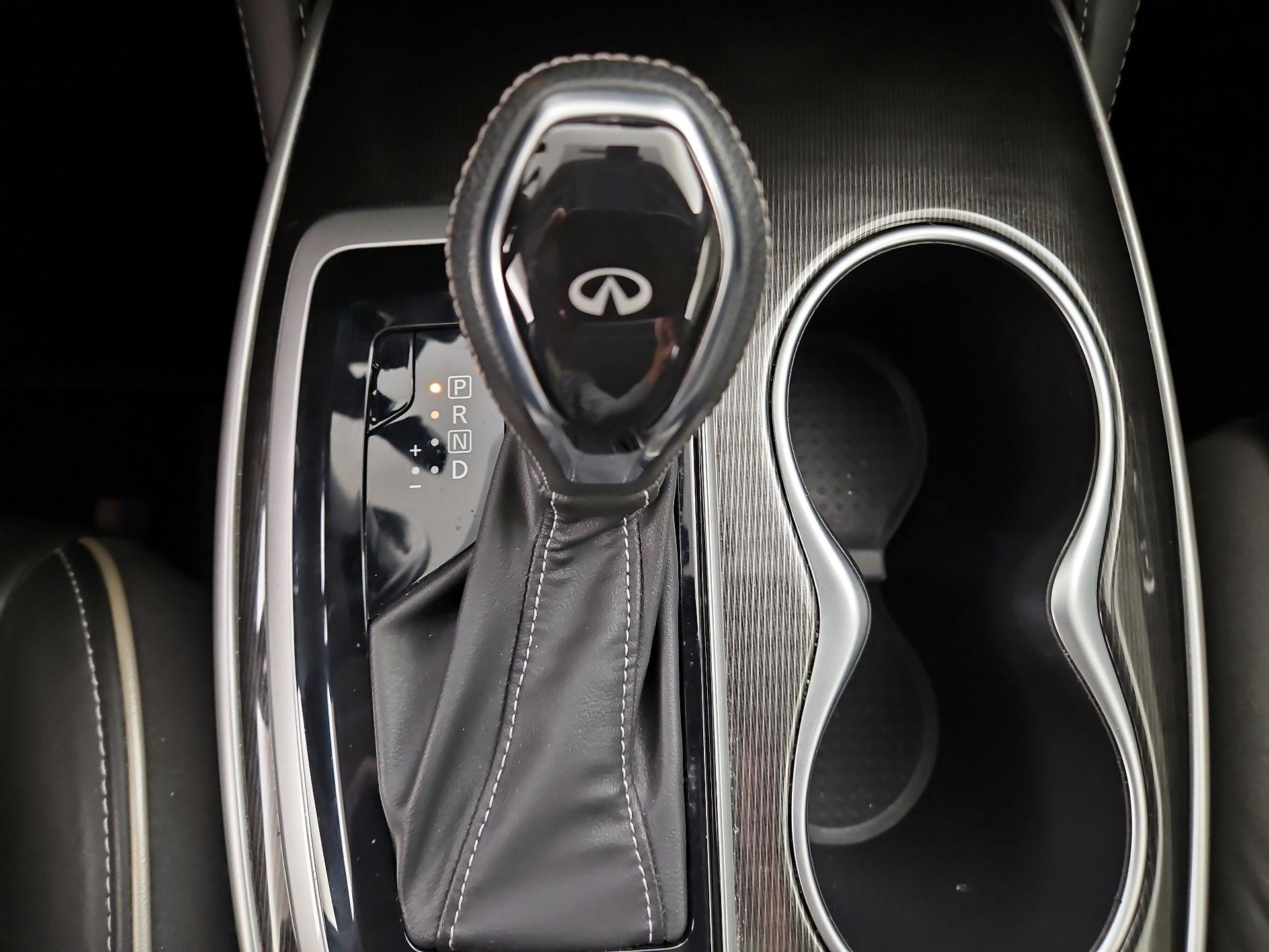 Thumbnail: 2018 INFINITI QX60 - 18