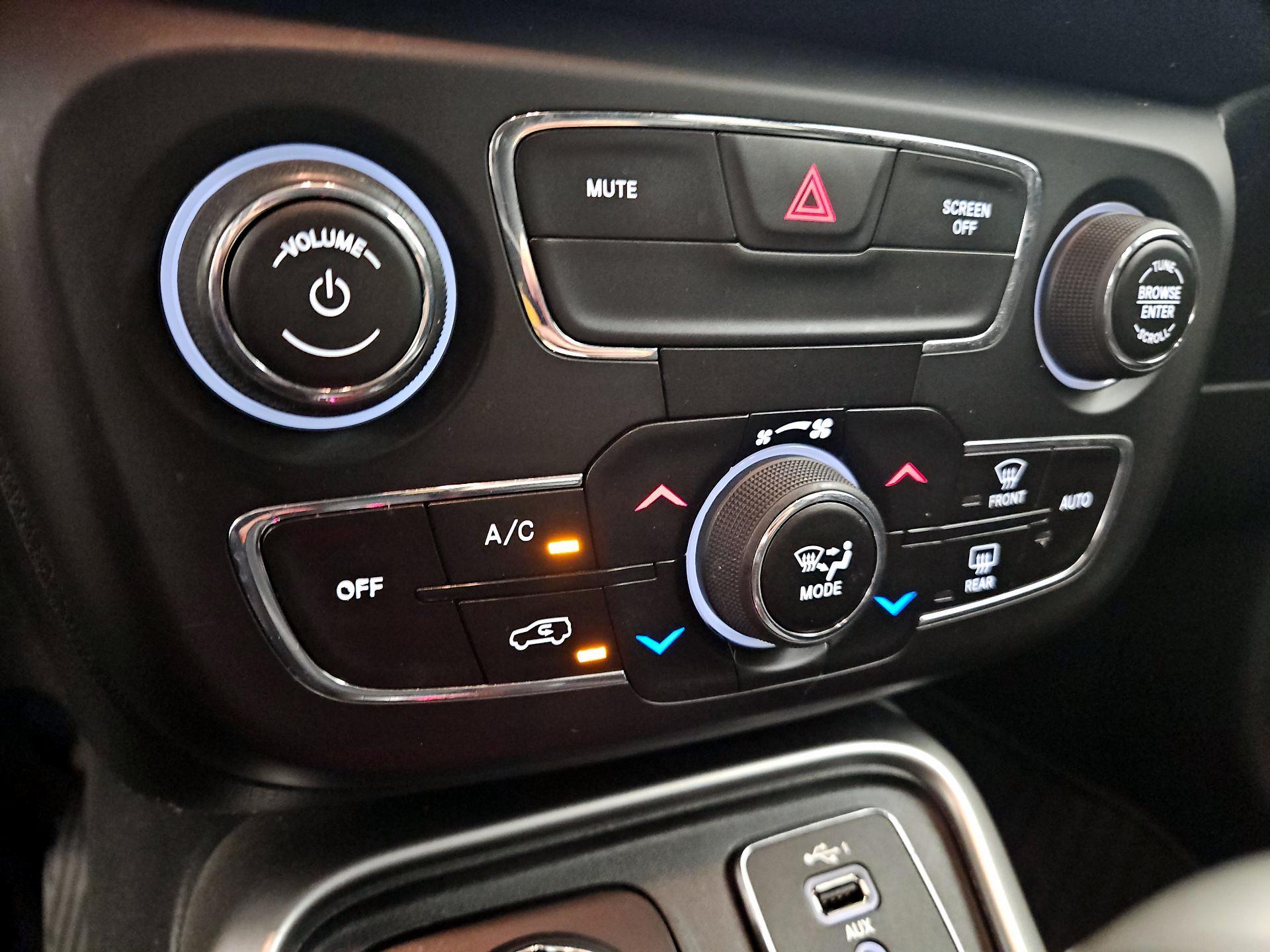 Thumbnail: 2019 Jeep Compass - 16